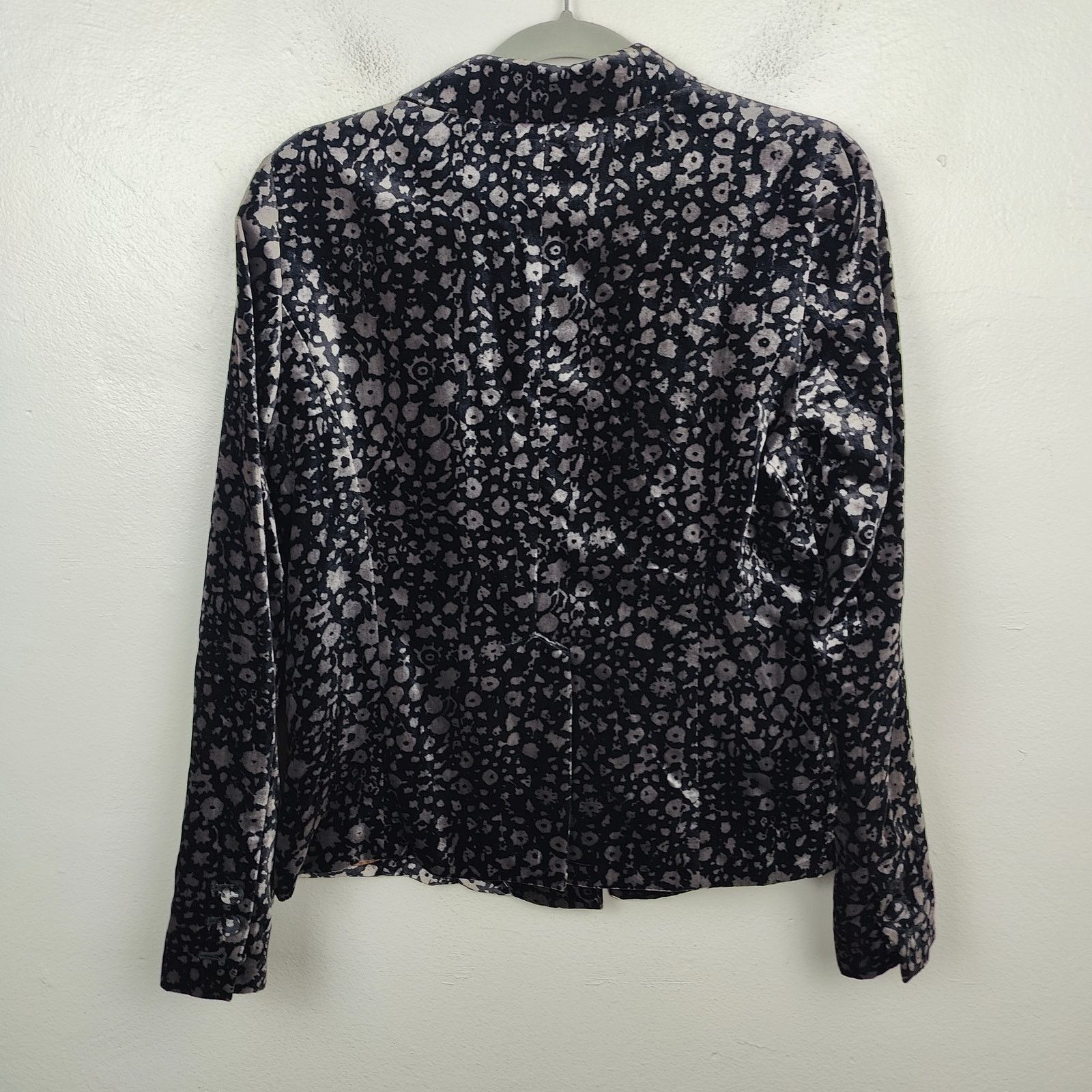 Anthropologie Anthropologie Elevenses Lumi Velvet Blazer 4 Black Gray Size S / US 4 / IT 40 - 4 Thumbnail