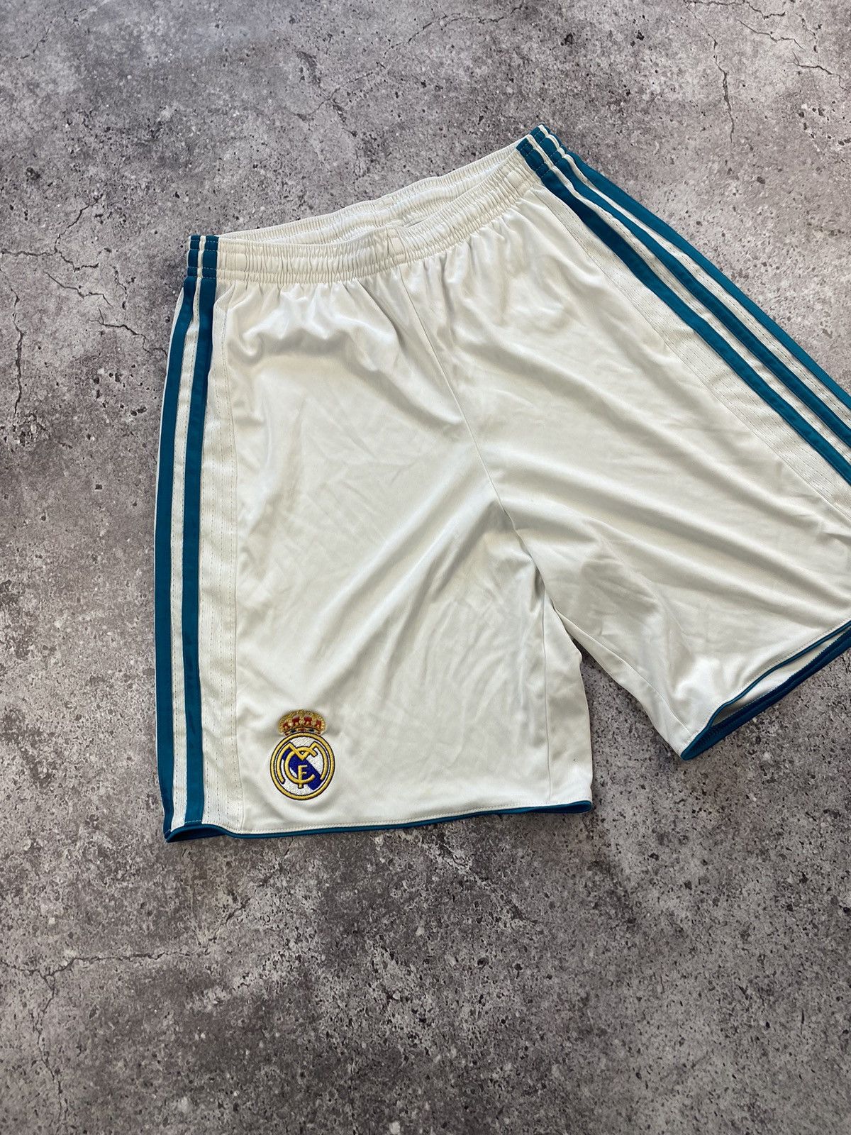 Adidas × Vintage Vintage Adidas Real Madrid Football shorts Size US 32 / EU 48 - 3 Thumbnail