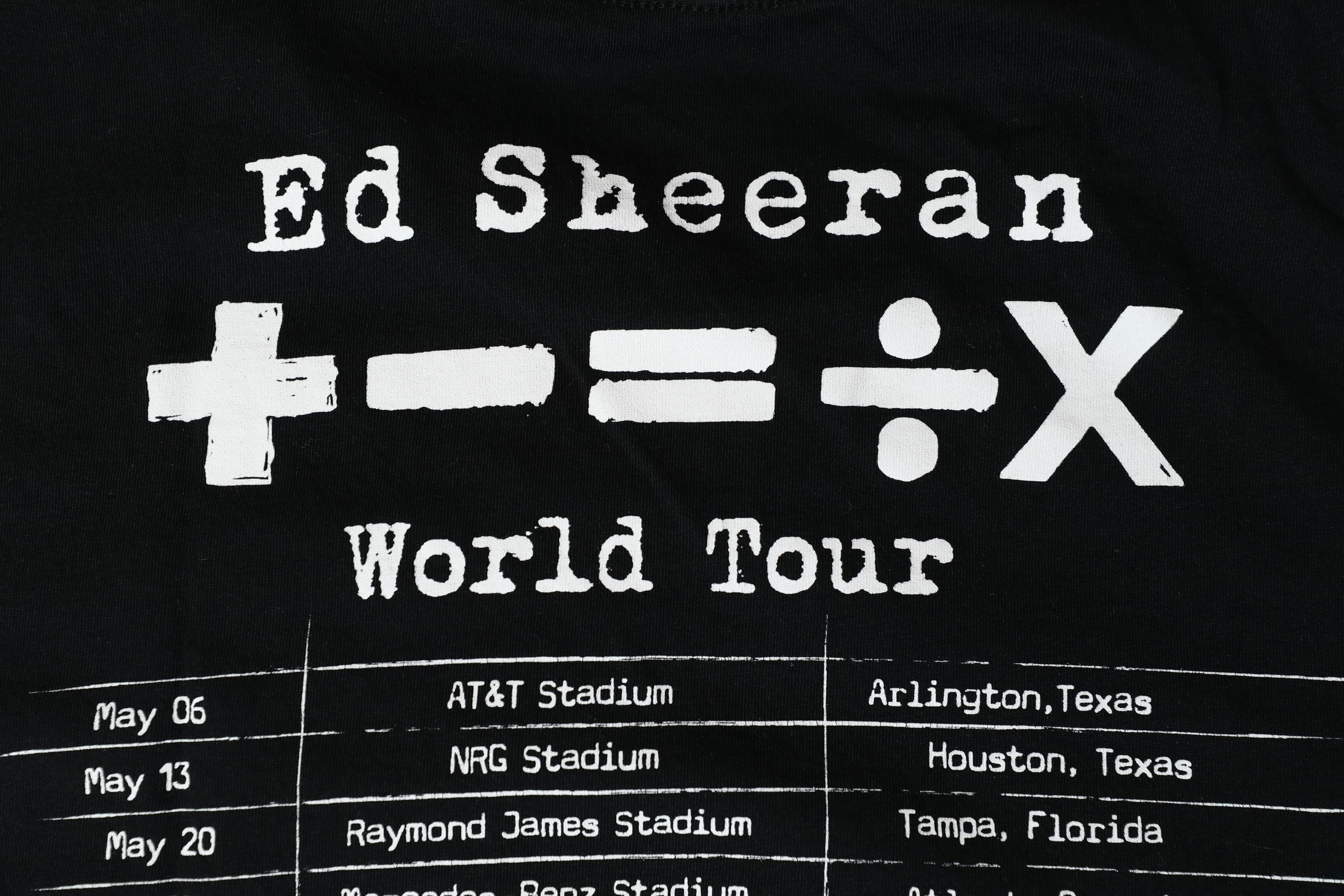 Band Tees Ed Sheeran +-=/x Mathematics Tour Tee (L) Size US L / EU 52-54 / 3 - 8 Thumbnail