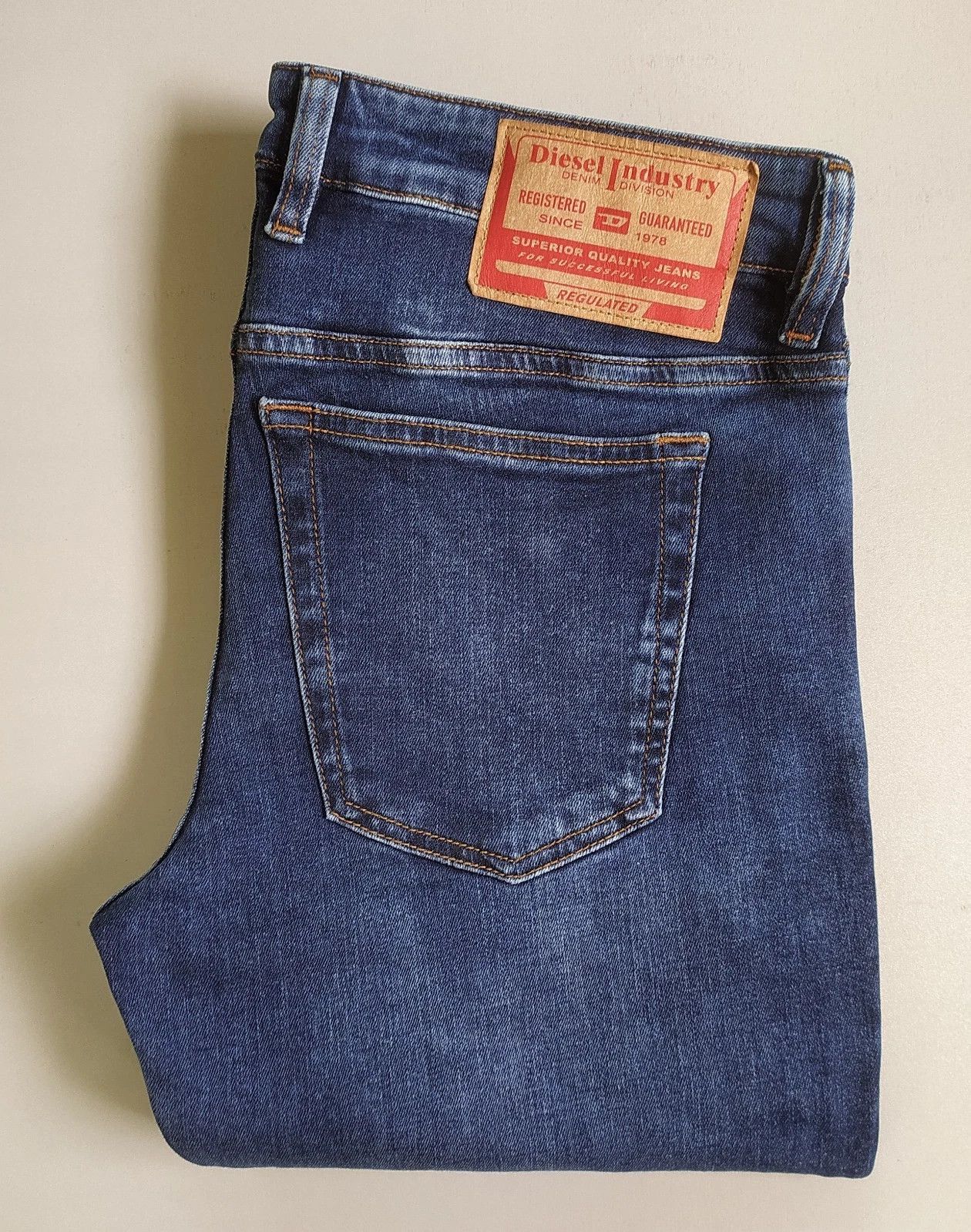Diesel Diesel 1979 SLEENKER-R L.32 MENS JEANS T/9745 Size US 32 / EU 48 - 1 Thumbnail
