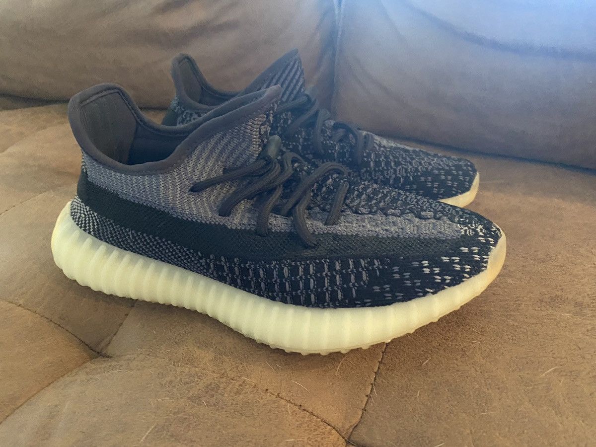 adidas Yeezy Boost 350 V2 Low Carbon
