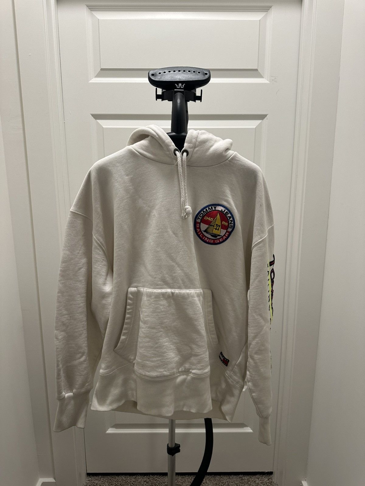 Tommy Hilfiger Tommy Jeans Size US M / EU 48-50 / 2 - 1 Thumbnail