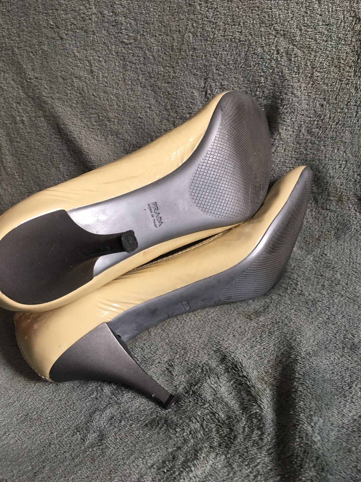 Prada PRADA Vintage Beige Patent Leather Pump Heels EU 41 Size US 11 / IT 41 - 12 Thumbnail