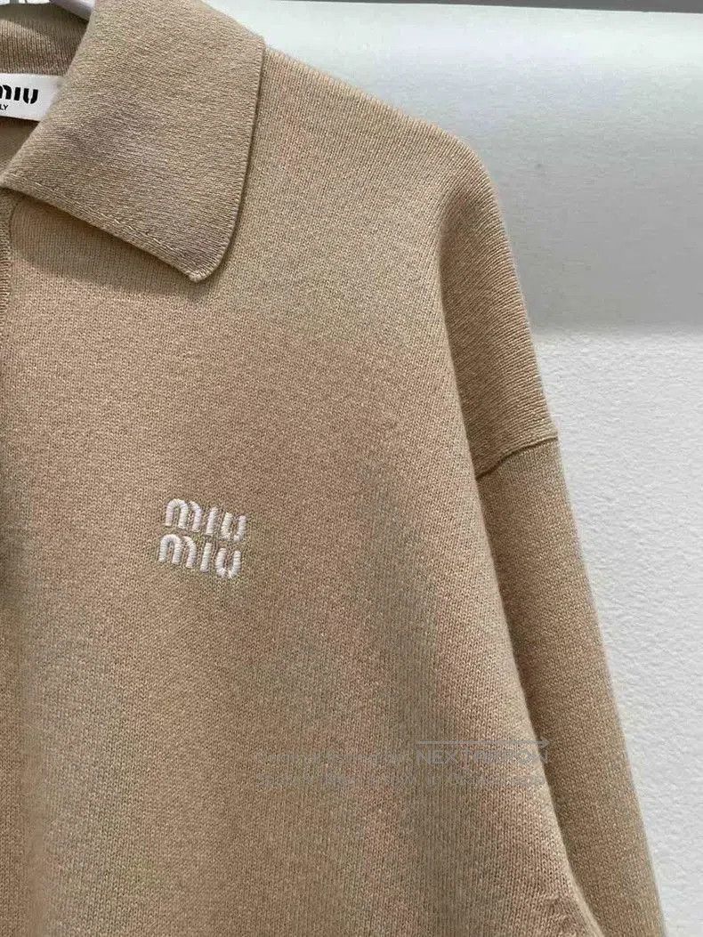 Miu Miu Miu Miu Beige Cashmere Knit Long Sleeve Polo. Size US M / EU 48-50 / 2 - 5 Thumbnail