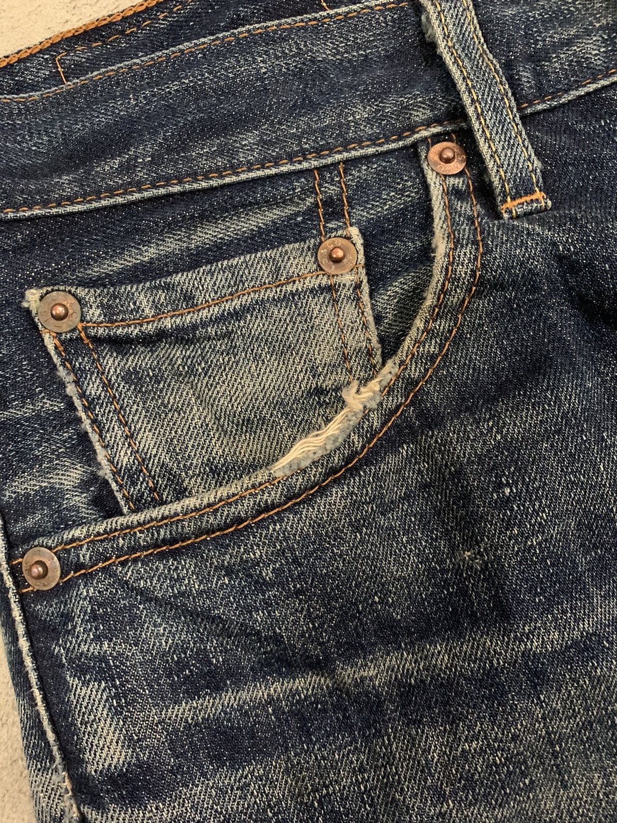 Levi's Vintage 90s Levis 502 Blue Wash Relaxed Fit Ripped Jeans Size US 30 / EU 46 - 5 Thumbnail
