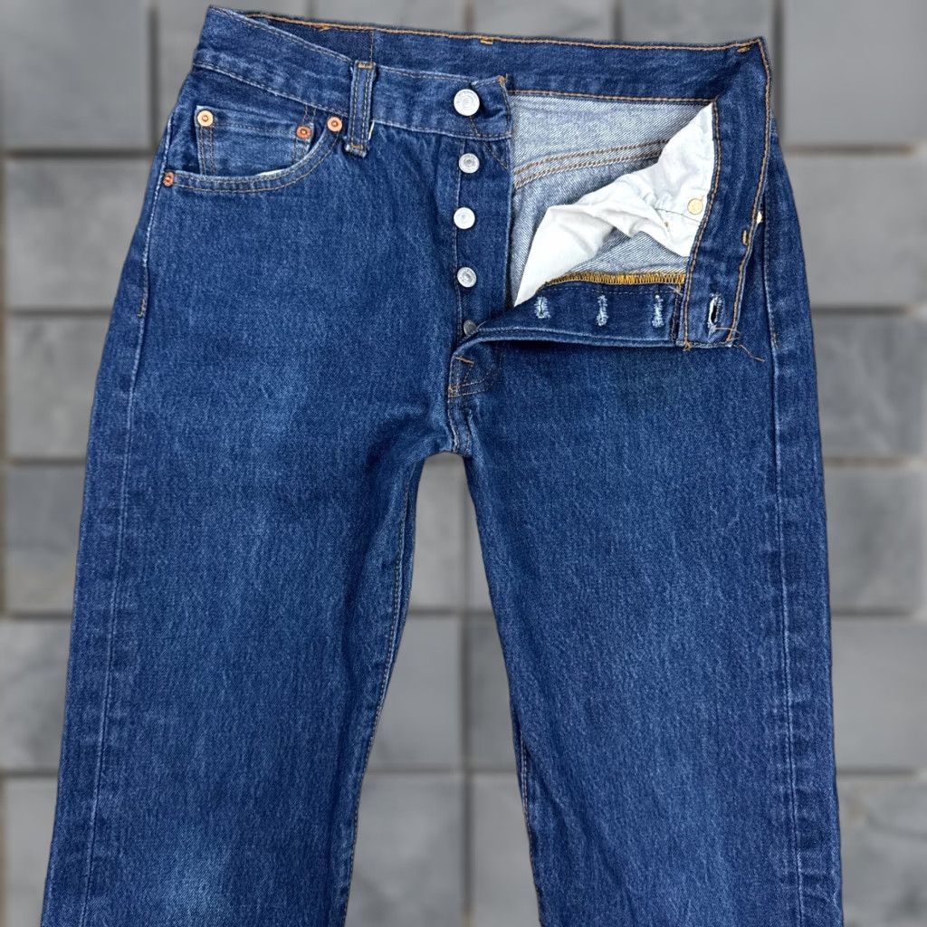 Levi's Levi's 501 Jeans Men Blue Button Fly Denim Pant Straight Classic (Tag31x30) Jeans Mens Blue Denim Straight Classic 501 Series 30x27 Size US 31 - 1 Thumbnail