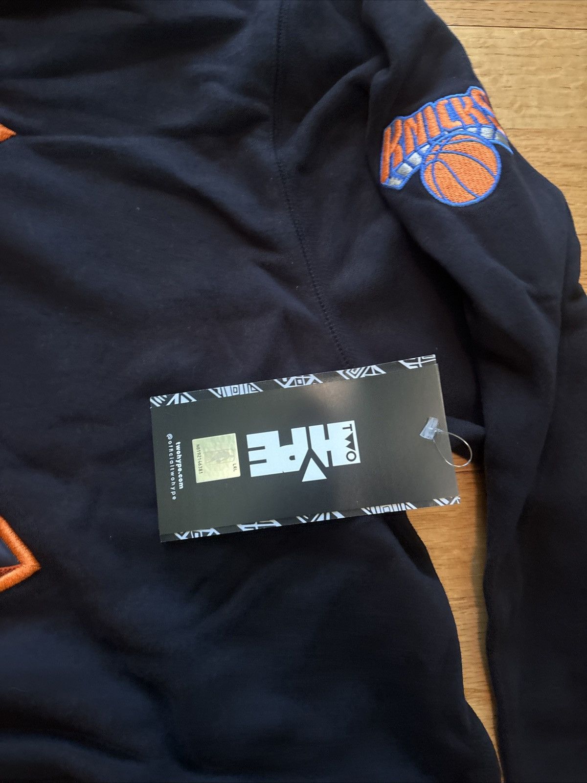 NBA Two Hype streetwear for NY Knicks, hoodie XL Size US XL / EU 56 / 4 - 3 Thumbnail