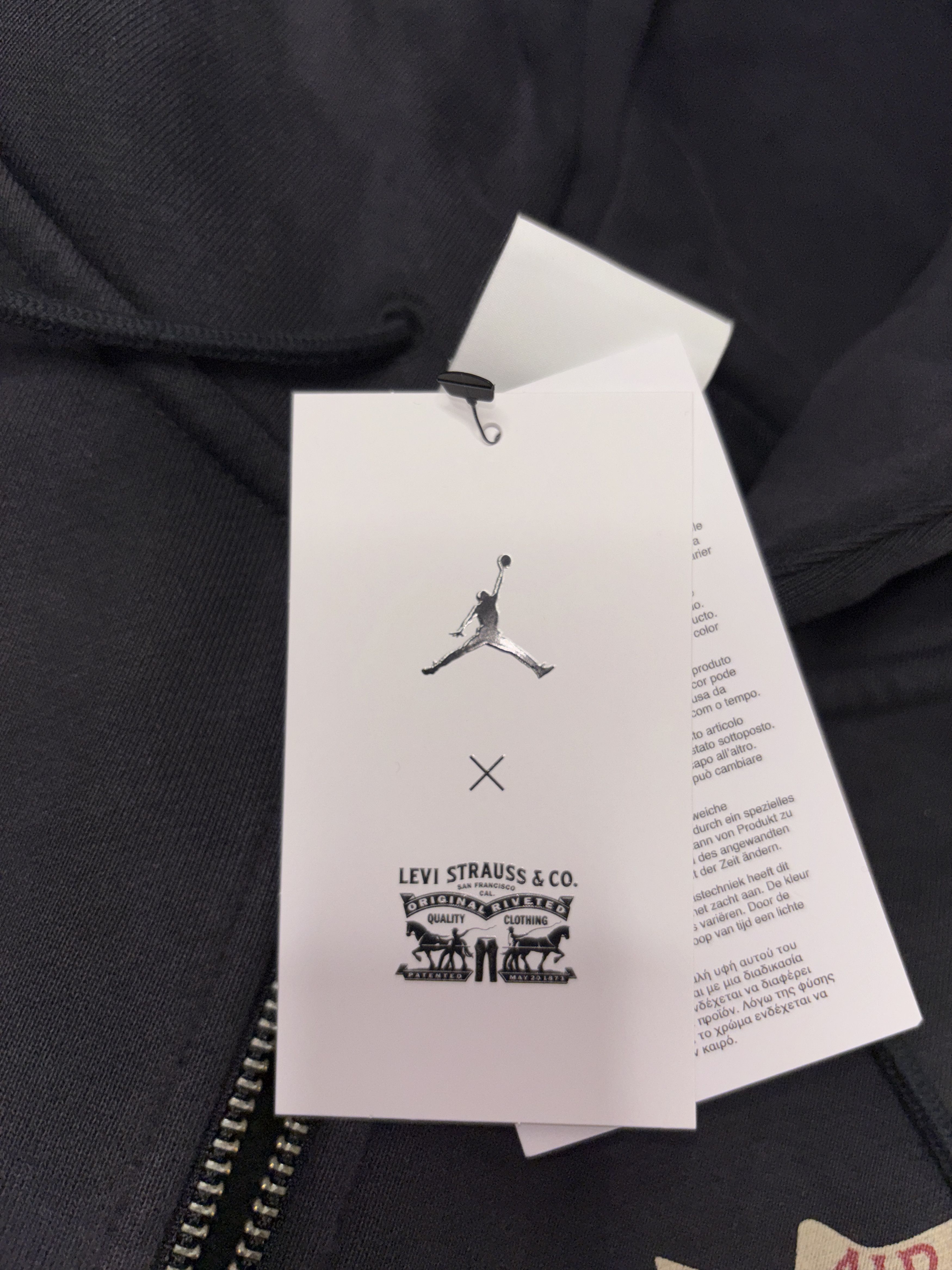 Levi's × Nike Nike Jordan x Levi's Full Zip Hoodie Black Medium IM6734-010 Size US M / EU 48-50 / 2 - 13 Thumbnail