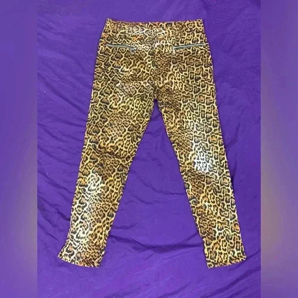 Designer Trendy Leopard Print Leggings - Wild Style Size 28" / US 6 / IT 42 - 1 Thumbnail