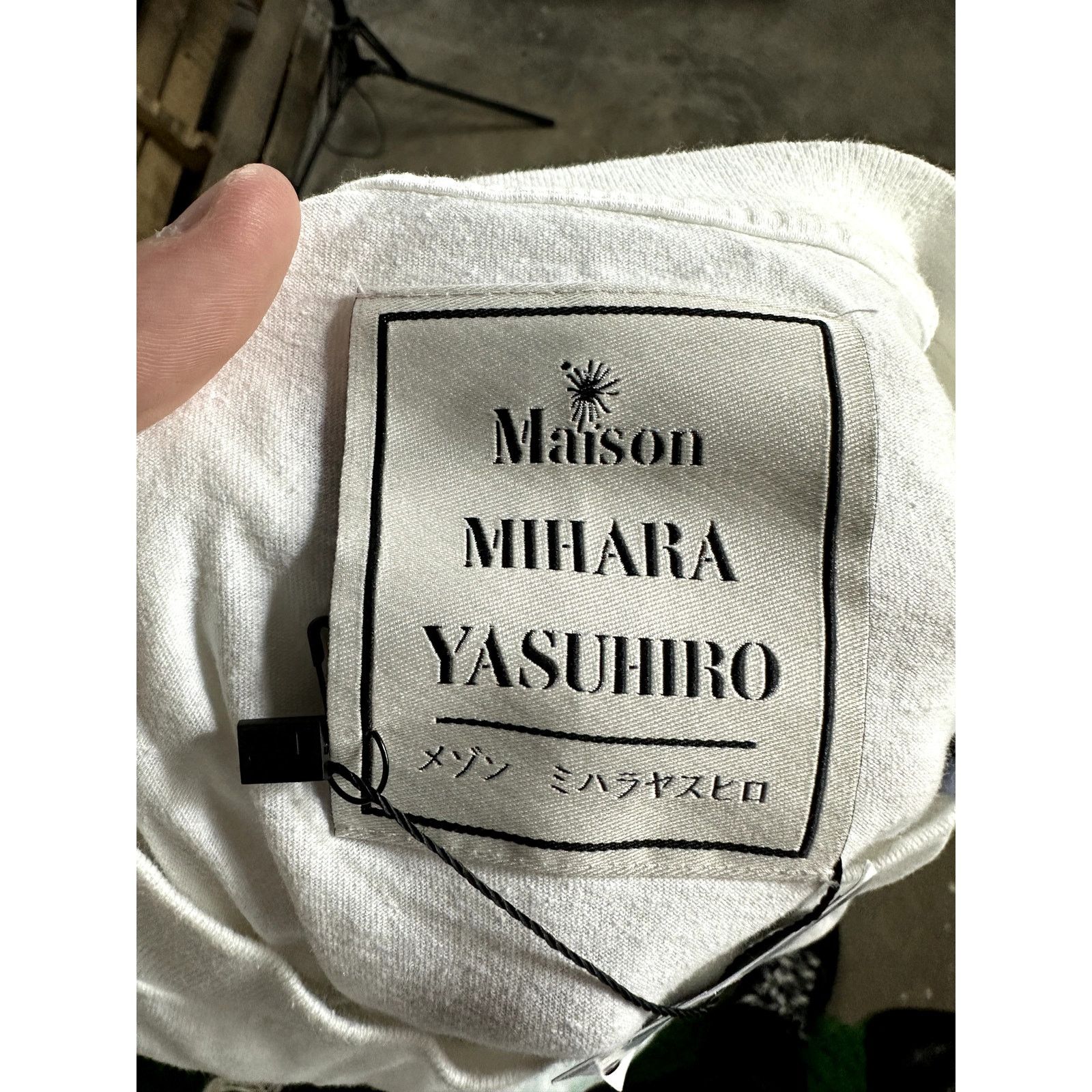 Maison MIHARA YASUHIRO Maison Mihara Yasuhiro Tee White Used 46 Large Size US M / EU 48-50 / 2 - 5 Thumbnail