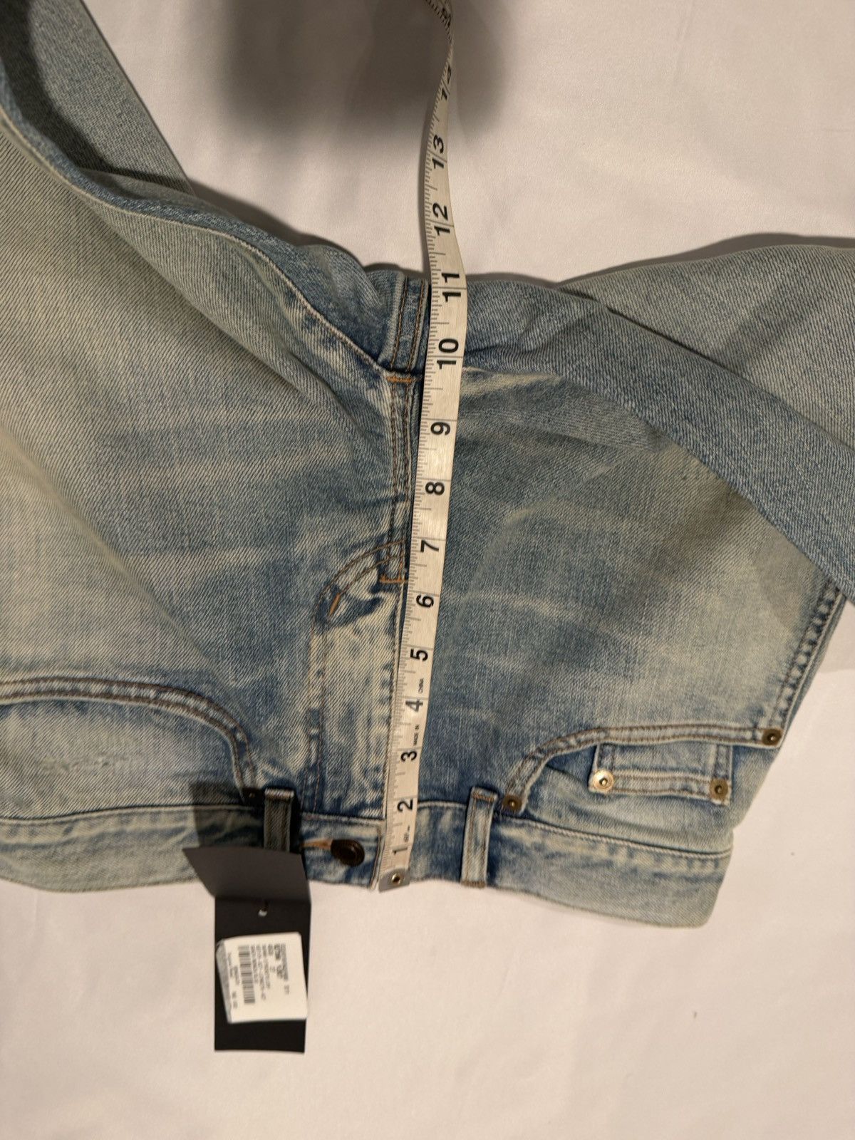 Saint Laurent Paris Saint Laurent men’s santa monica blue jeans. 27. $890 Size US 27 - 6 Thumbnail