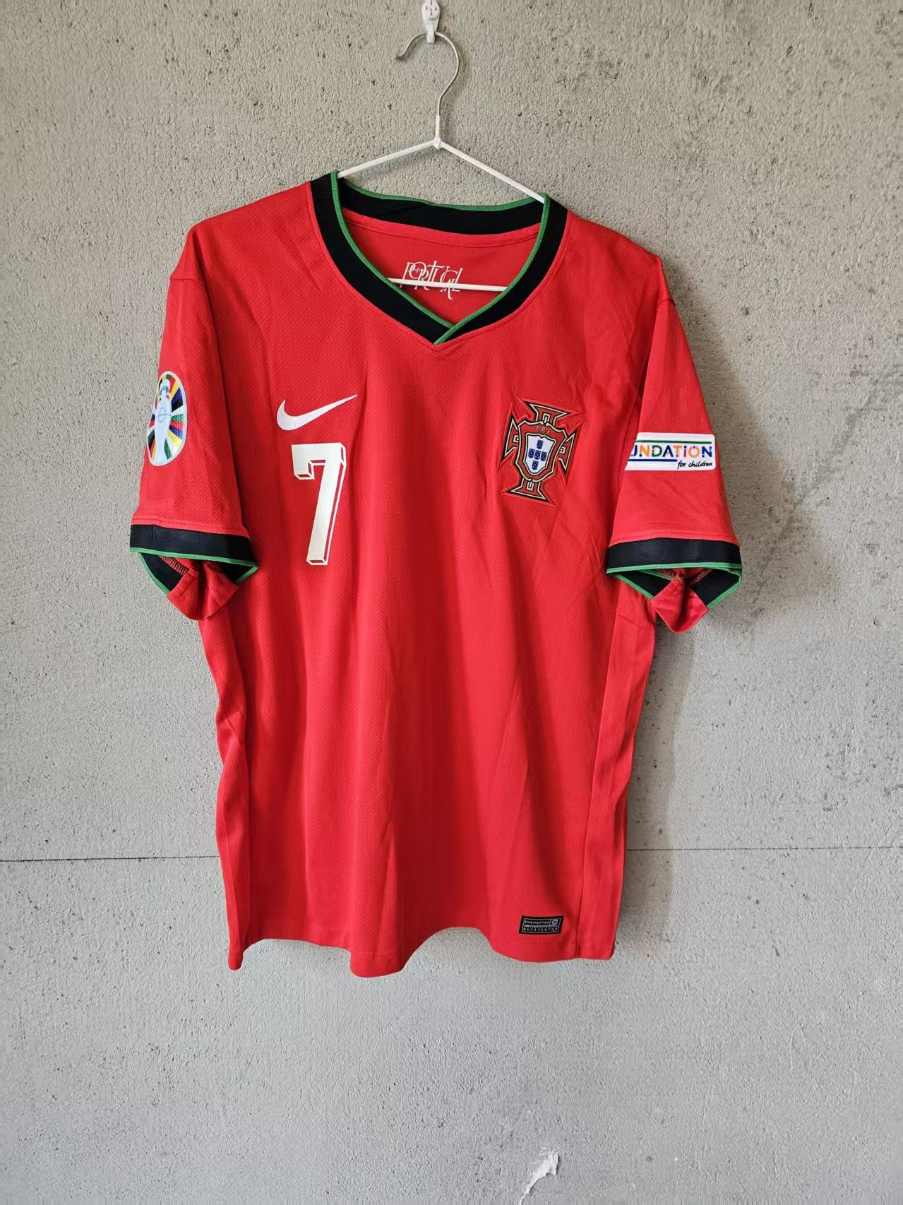Other 2024 Portugal C Ronaldo Jersey Home Size US L / EU 52-54 / 3 - 1 Thumbnail