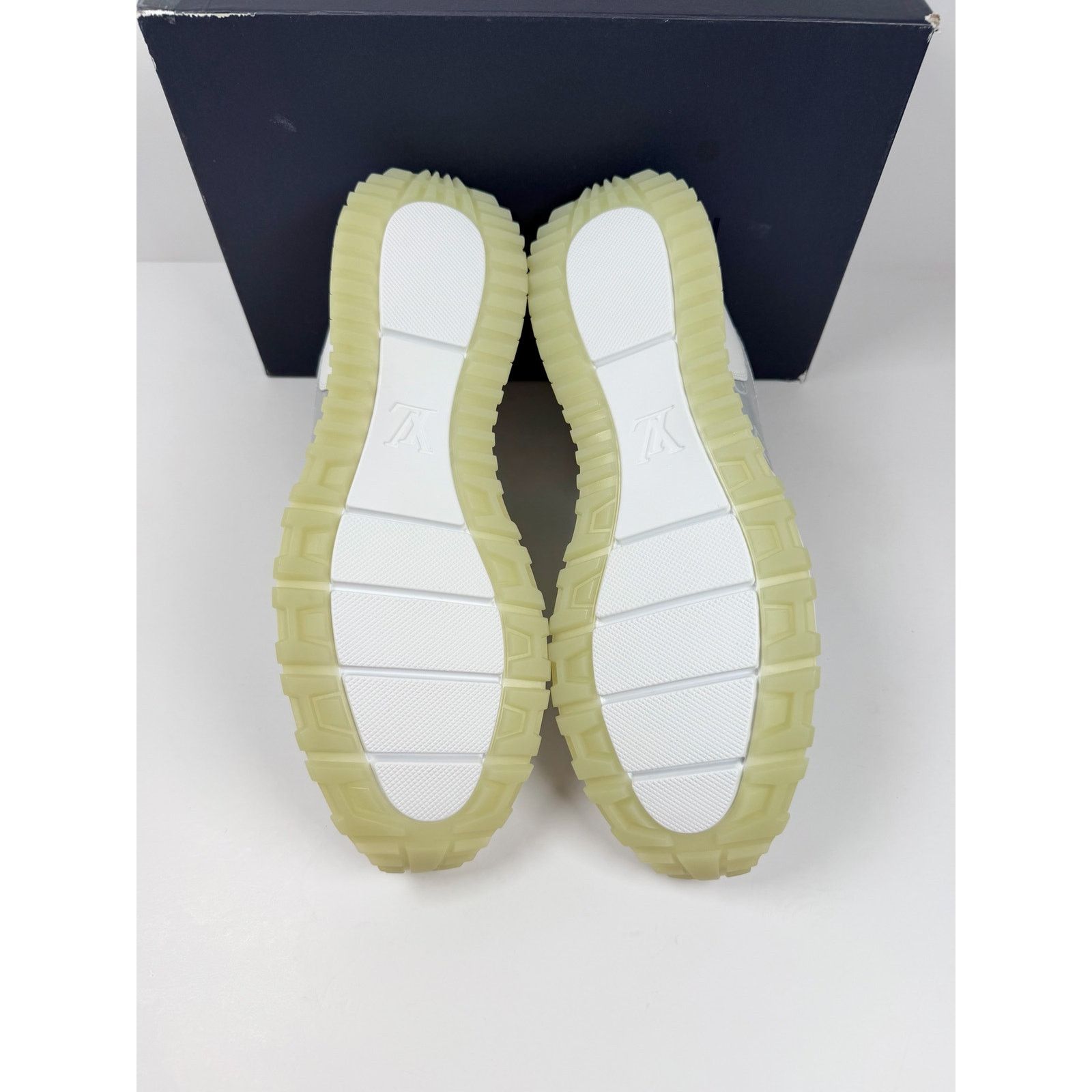 Louis Vuitton Size 10.5LV/11.5US - Loui Vuitton Runaway Sneakers NEW Size US 11.5 / EU 44-45 - 7 Thumbnail