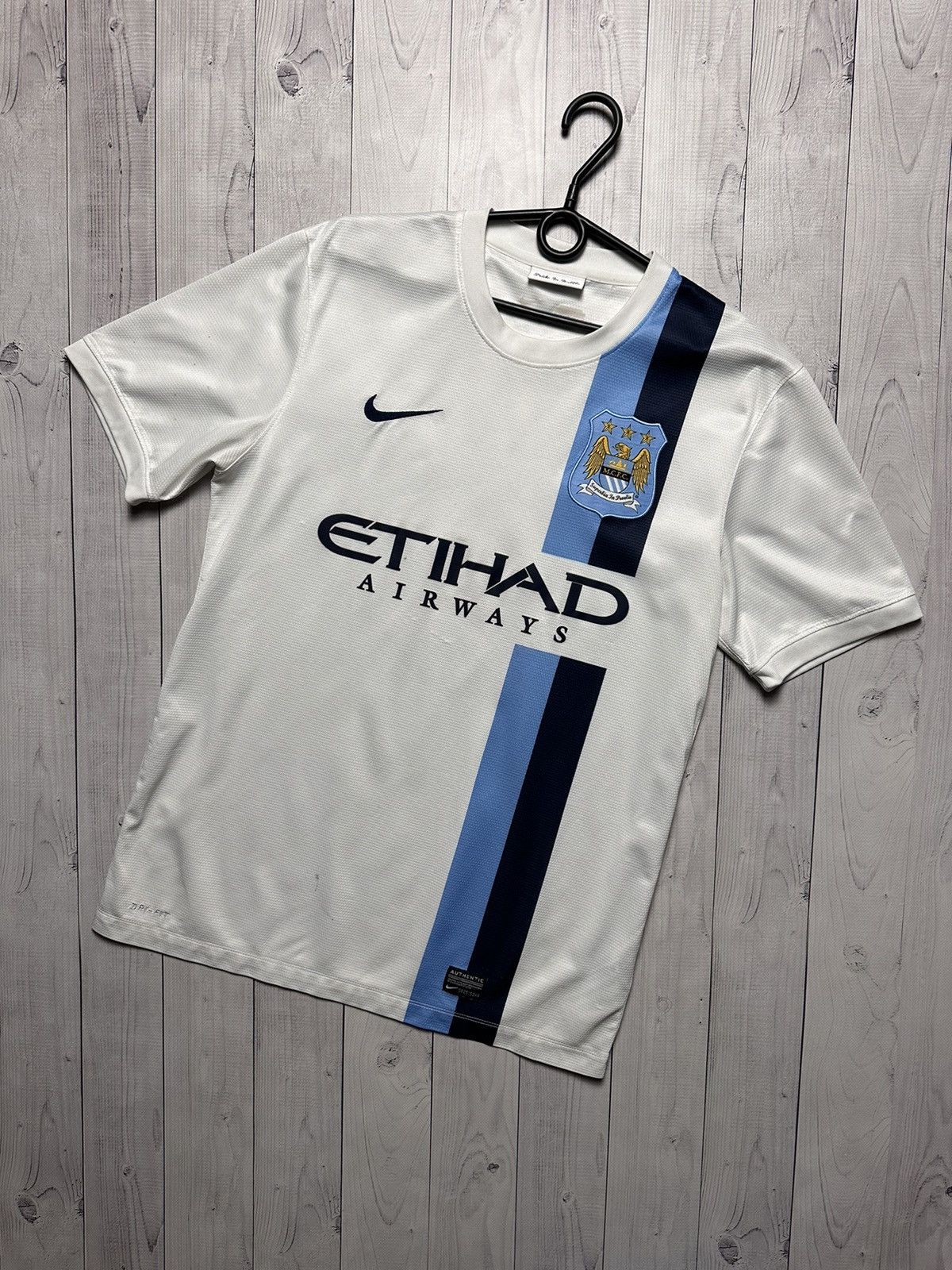 Nike × Vintage Vintage Nike Soccer jersey Manchester City 16 Aguero rare Size US M / EU 48-50 / 2 - 2 Thumbnail