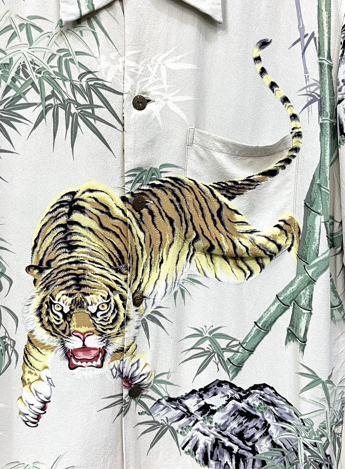 Sun Surf 🔥Vintage Sun Surf Toyo Enterprise Tiger Bamboo Rayon Aloha Size US S / EU 44-46 / 1 - 4 Thumbnail