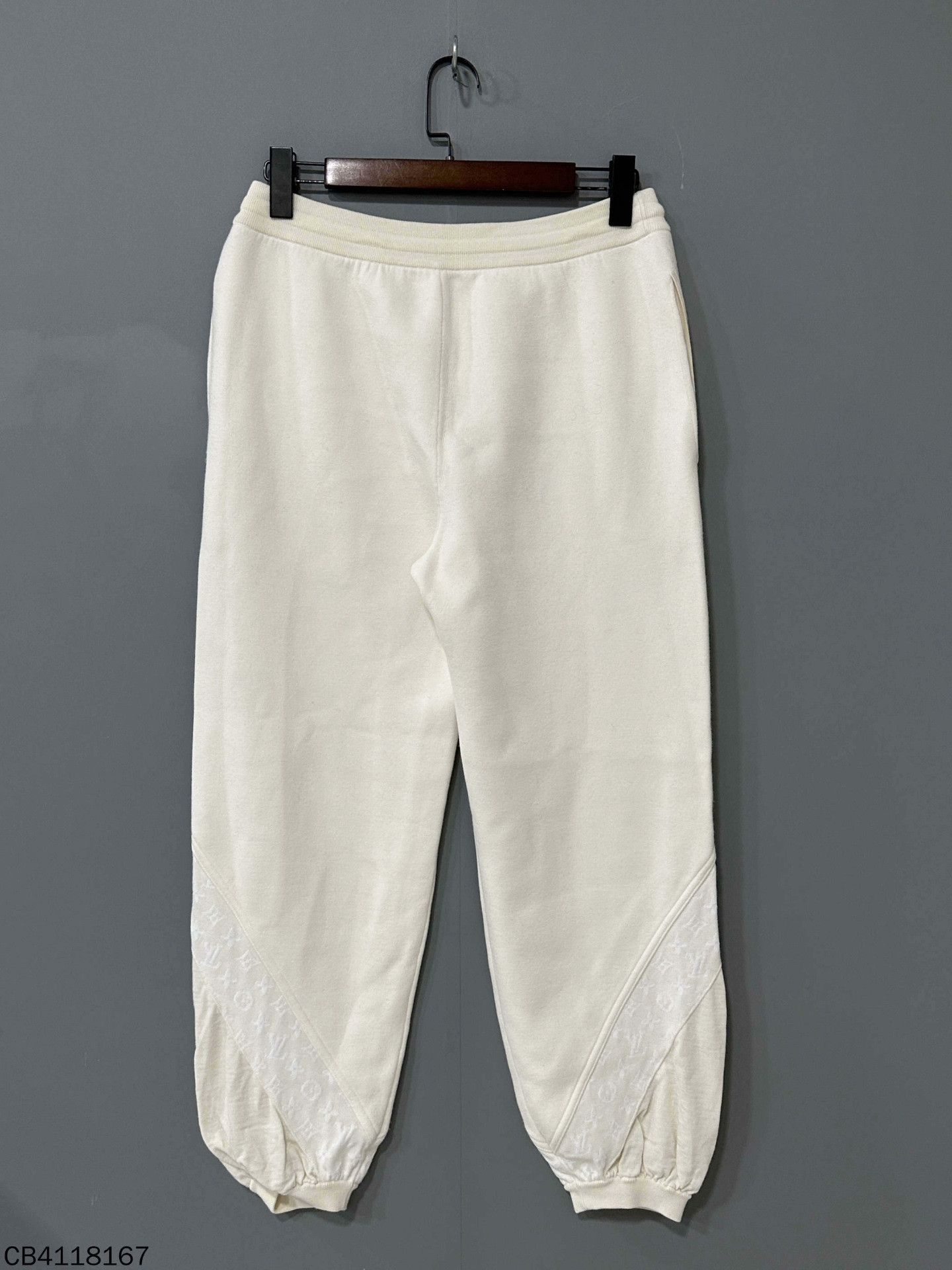Louis Vuitton Louis Vuitton Pants 25 Women Size 25" / US 0 / IT 36 - 1 Thumbnail