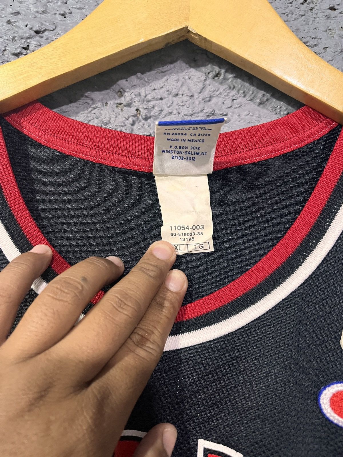 Jordan Brand JERSEY NBA CHAMPION Size US XL / EU 56 / 4 - 4 Thumbnail
