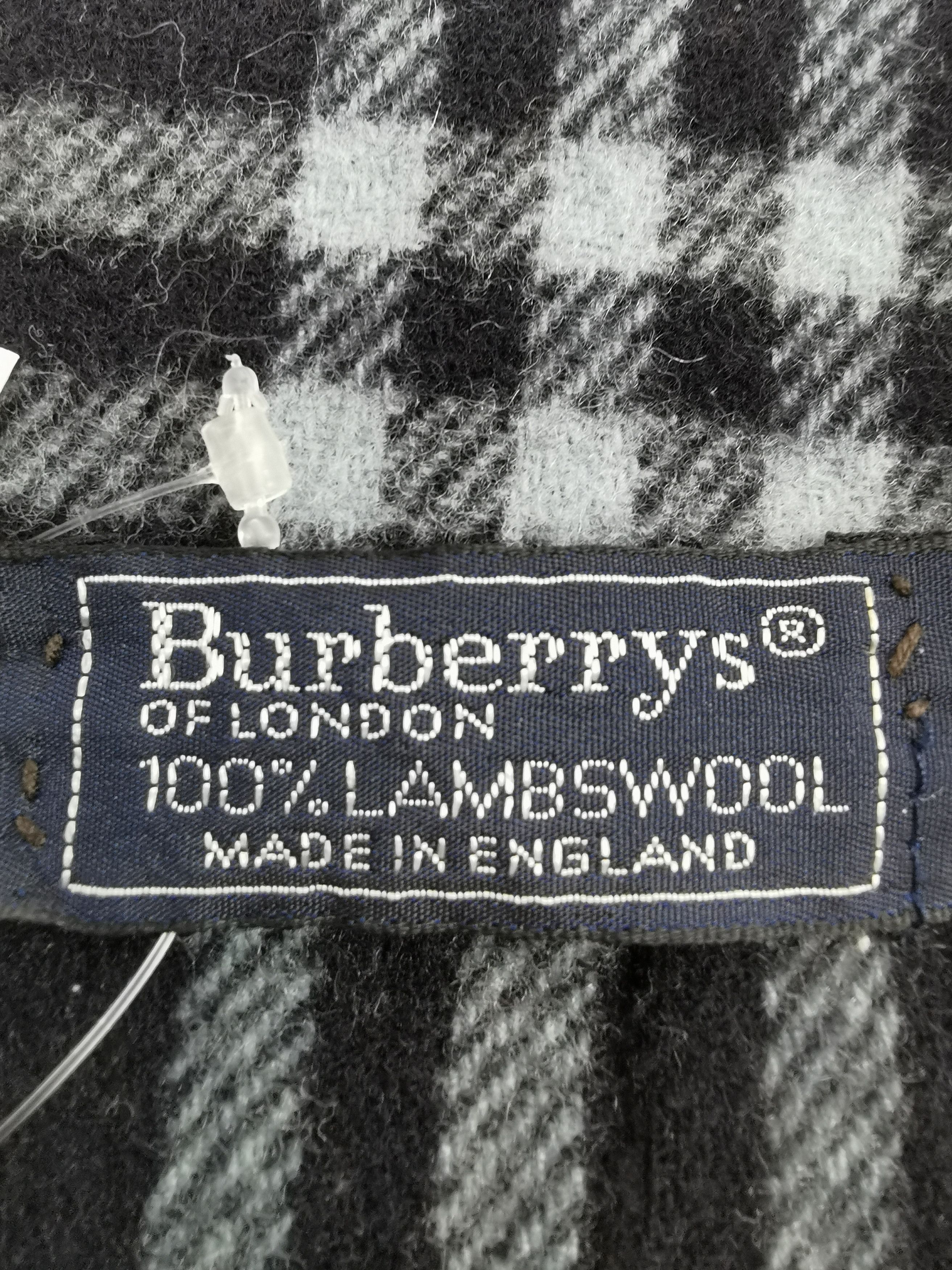 Burberry Burberry scarf muffler Size ONE SIZE - 4 Thumbnail