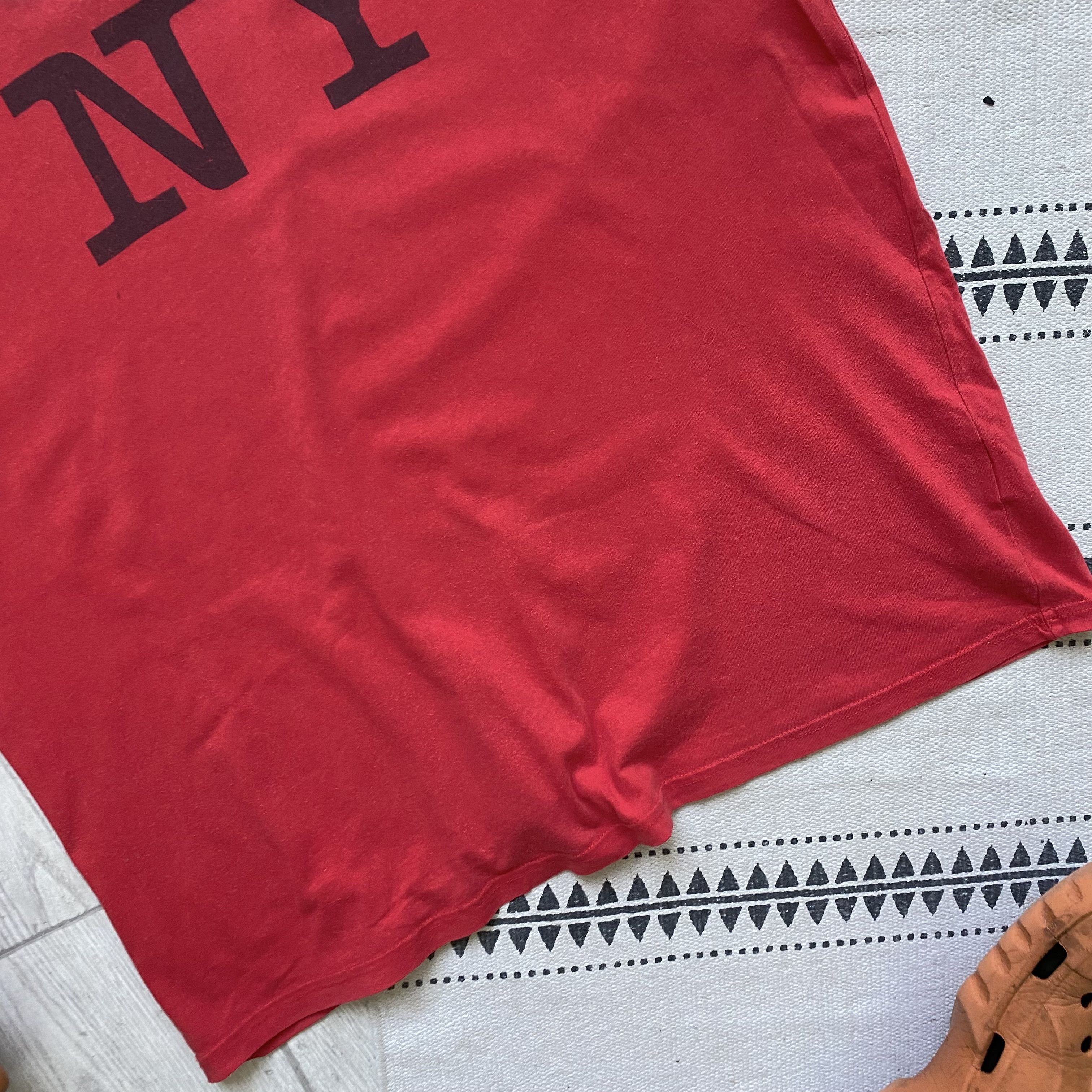 Oakley Vintage Faded Oakley tee Y2K I love NY New York Size US XL / EU 56 / 4 - 3 Thumbnail