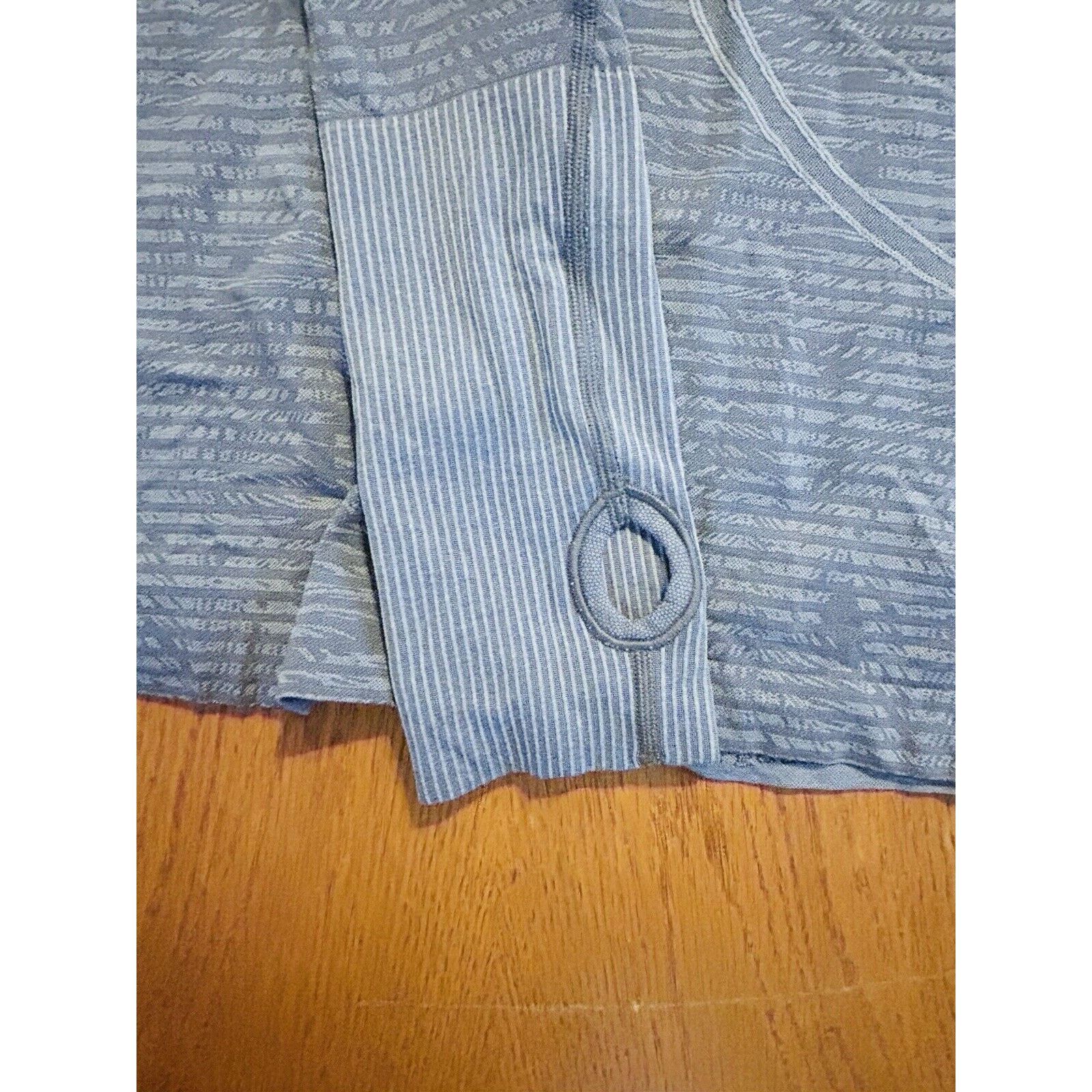Lululemon Lululemn Shirt Wmn 12 Gry Run Swift Tech Shirt Feathr Pattrn Size XL / US 12-14 / IT 48-50 - 3 Thumbnail