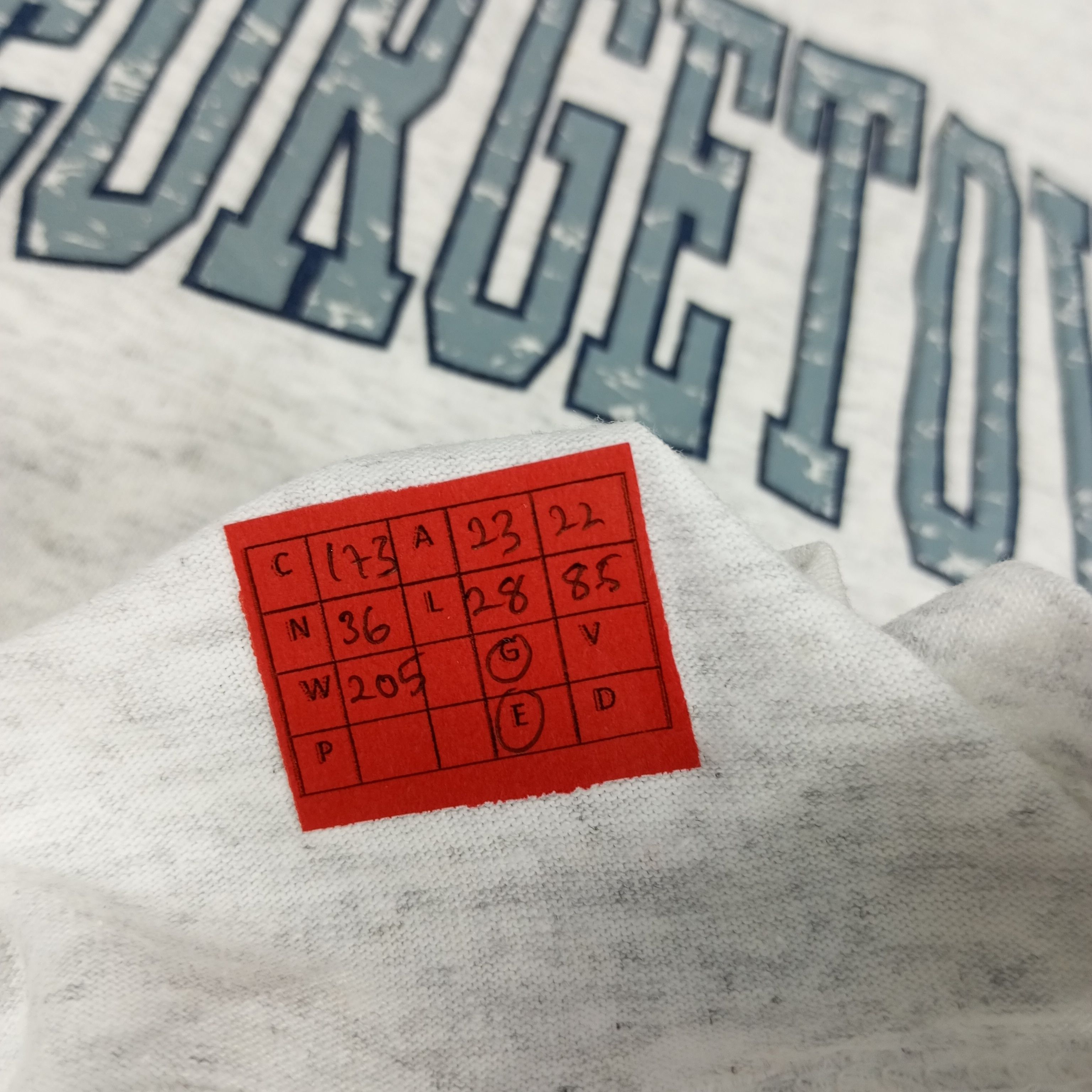 NBA × Vintage Georgetown Hoyas Basketball Team University Style Tshirt Size US XL / EU 56 / 4 - 13 Thumbnail