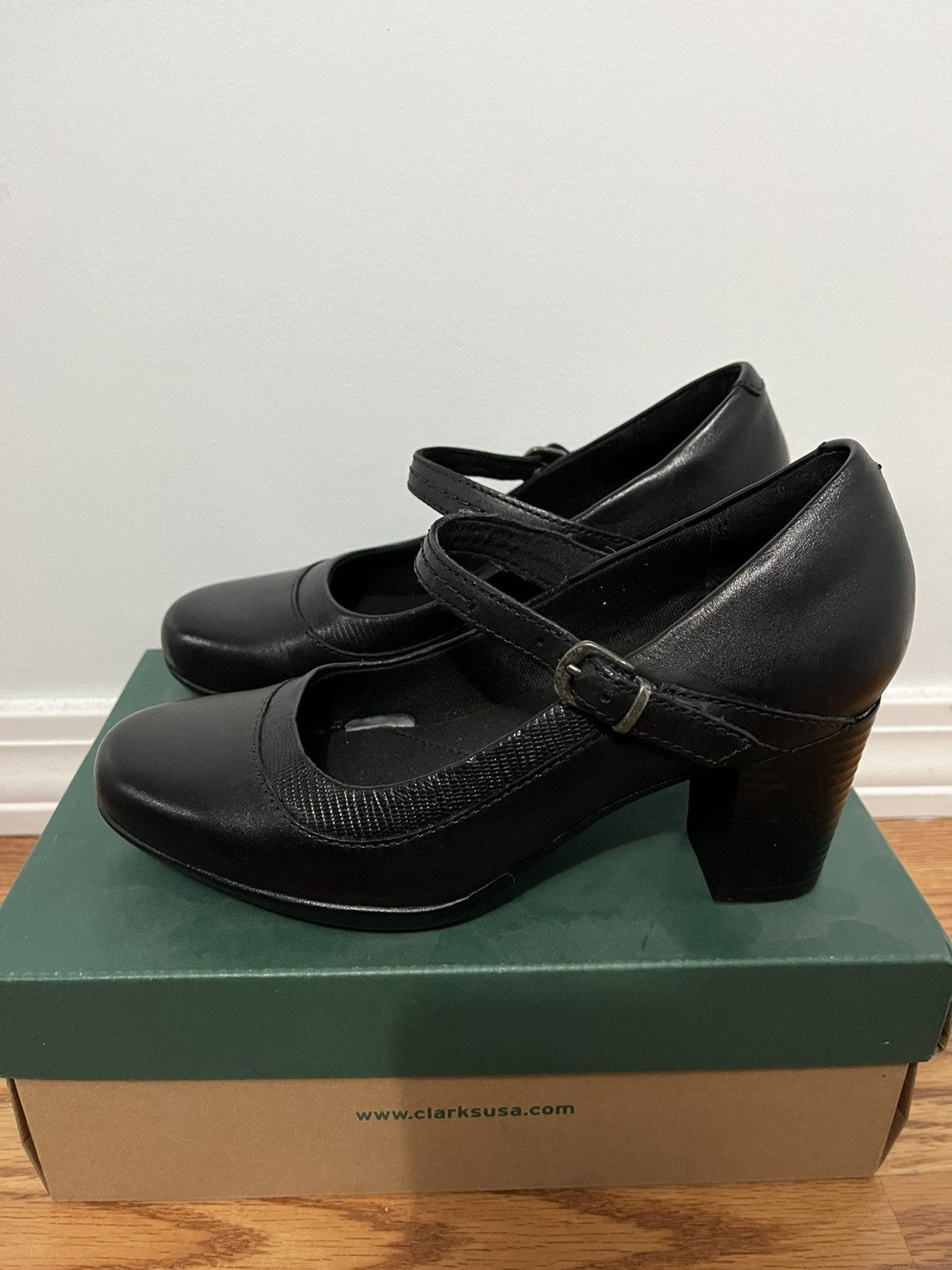 Clarks Clark’s Leather Heels Size US 7 / IT 37 - 1 Thumbnail