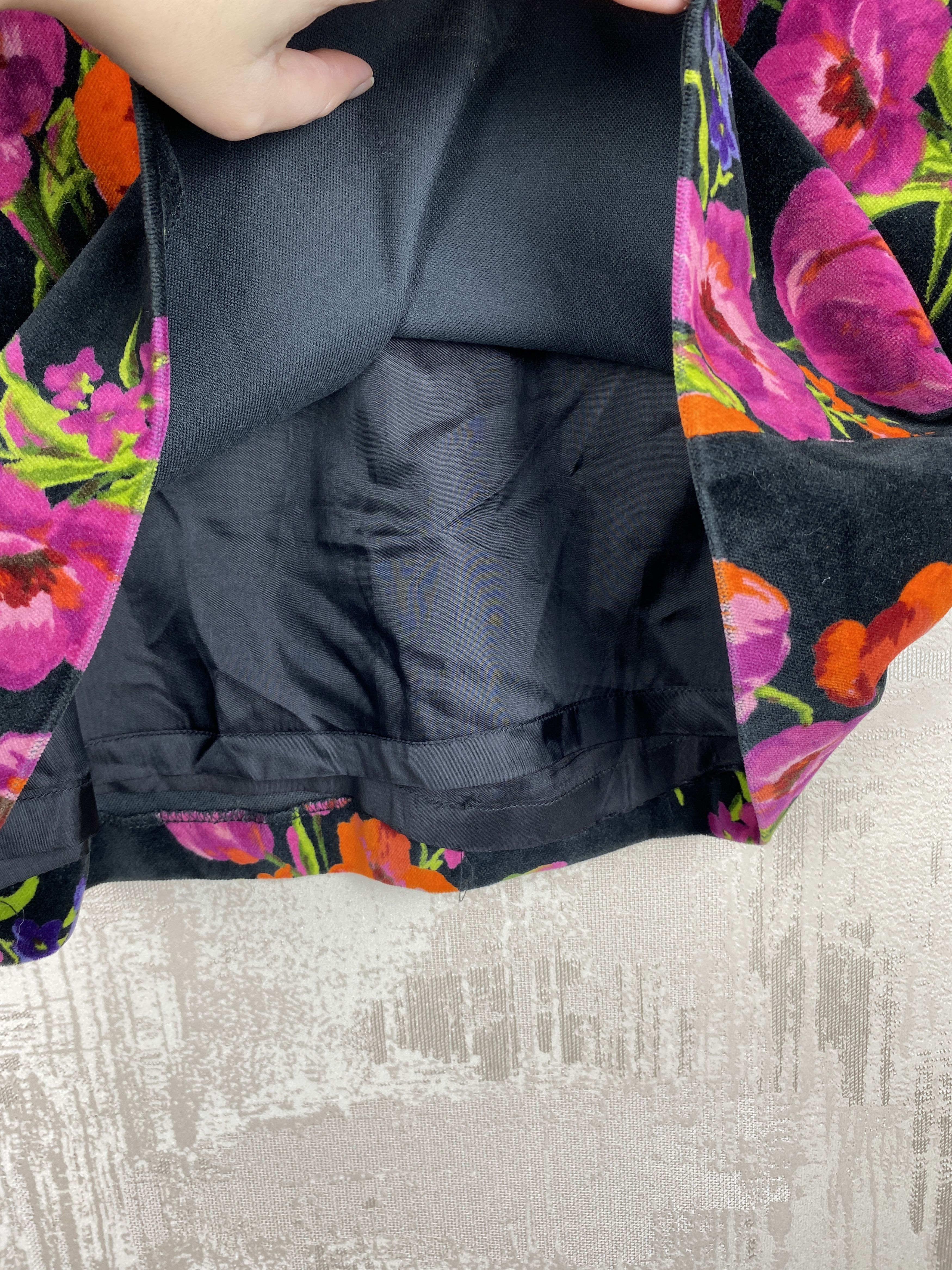 Designer × Kenzo Vintage Rare Kenzo Jungle Velvet Cotton Floral Mini Skirt Size 27" / US 4 / IT 40 - 4 Thumbnail