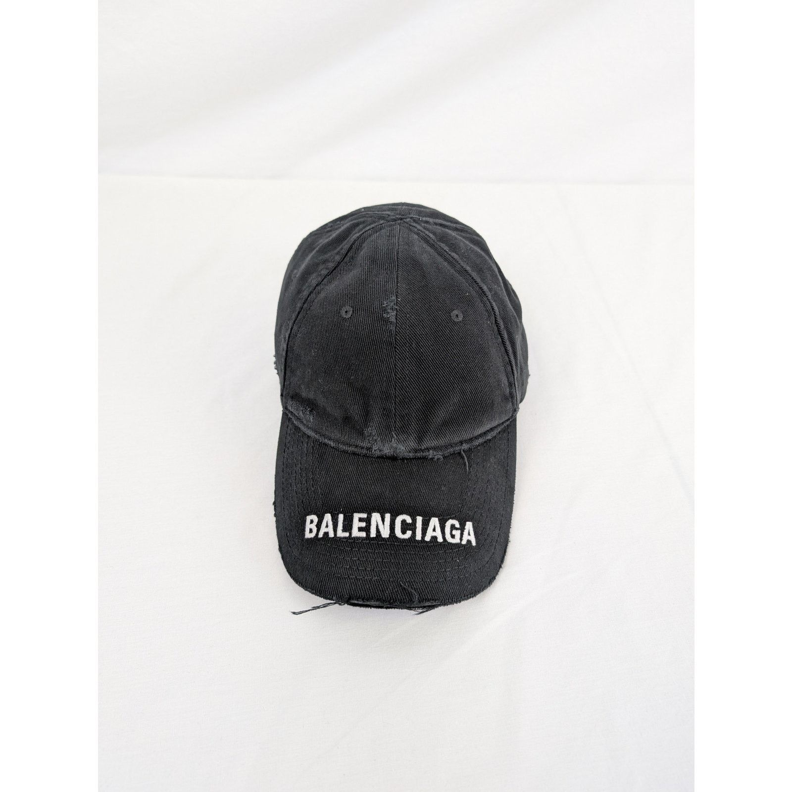 Balenciaga Balenciaga Archetype Fall Winter 17 Worn Cap