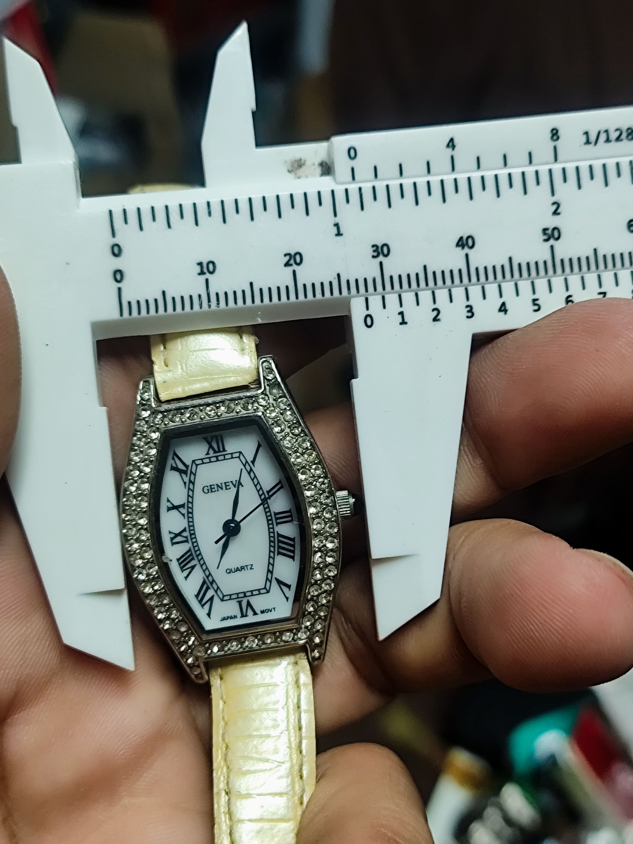 Vintage Geneva Quartz Watch with Diamonds (Japan Made) Size ONE SIZE - 6 Thumbnail
