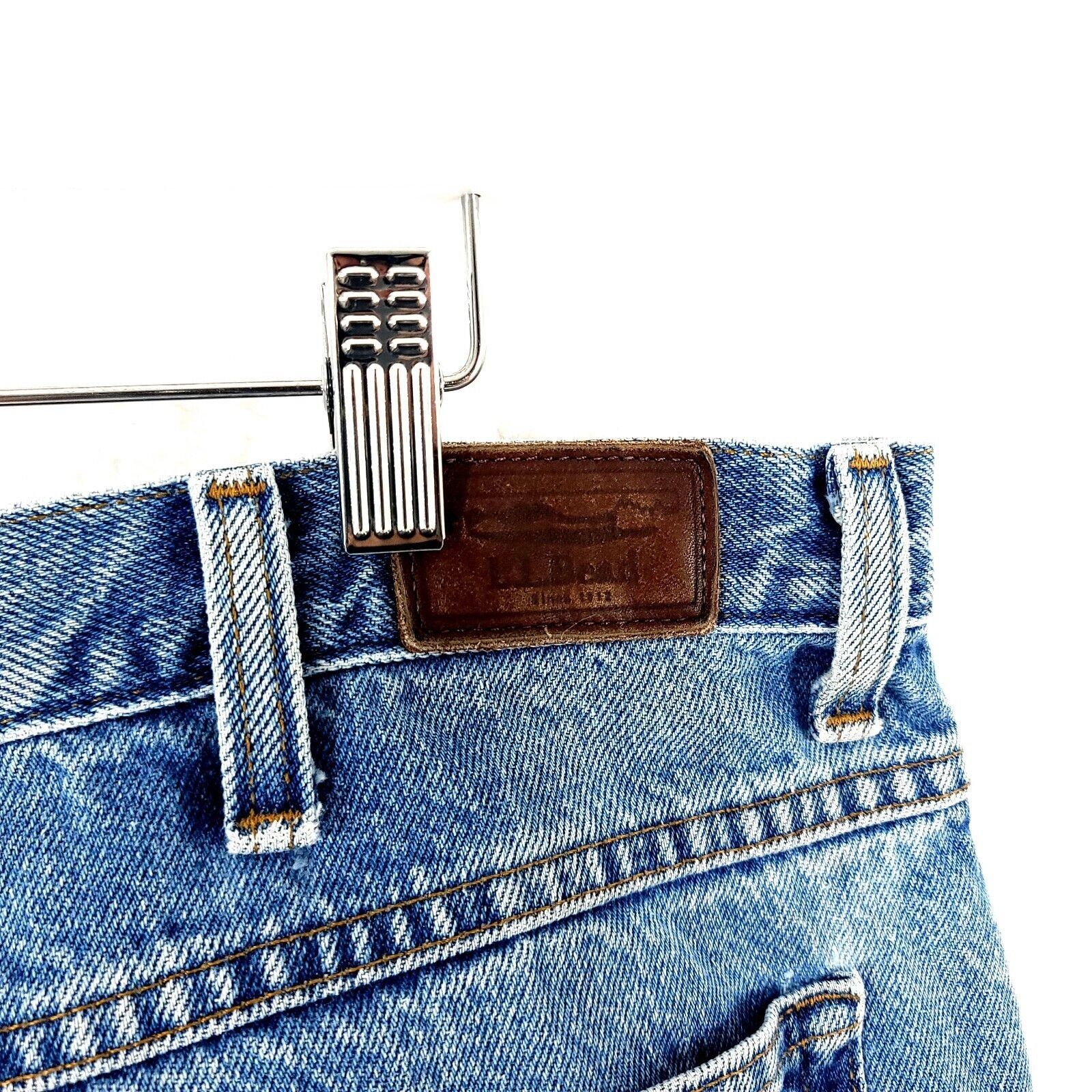 L.L. Bean DAMAGED Stain L.L. Bean Double L Relaxed Fit Light Blue Jean Size US 37 - 4 Thumbnail