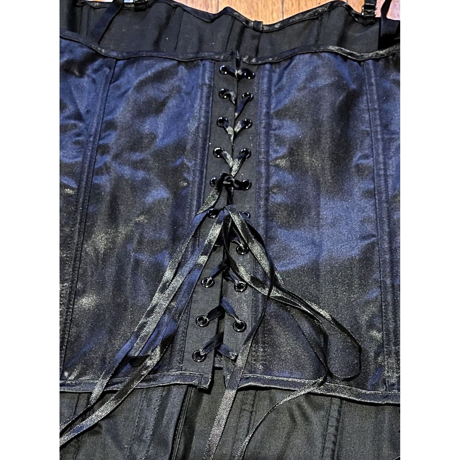 Vintage Dreamgirl Corset Women’s 42 Black Satin Thigh High Stockings Size M / US 6-8 / IT 42-44 - 4 Thumbnail