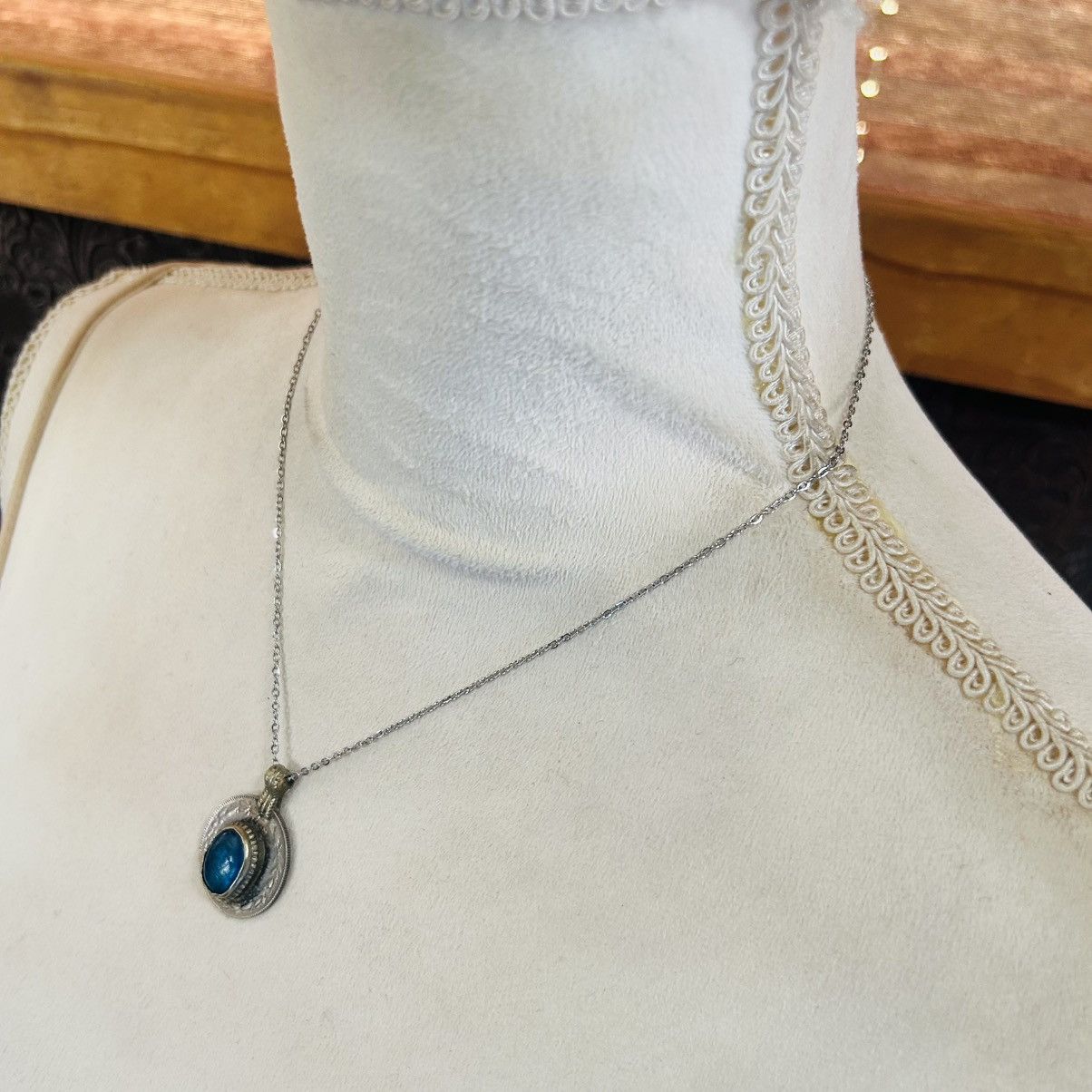 Handmade Handcrafted vintage cabochon glass coin pendant necklace Size ONE SIZE - 4 Thumbnail