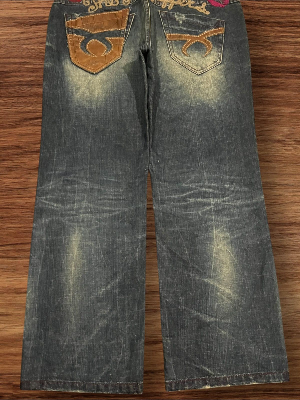 Le Grande Bleu (L.G.B.) Japanese Red & Pepper Slogan Red lips Embroidered Fade Jeans Size US 34 / EU 50 - 10 Thumbnail