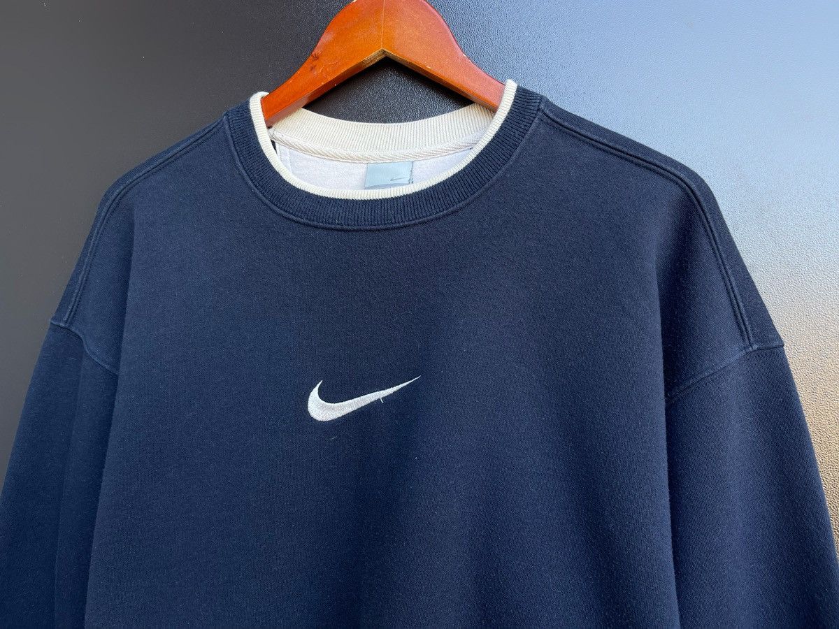 Nike Nike Vintage 2000’s Centre Logo Y2K Crewneck Sweatshirt XL Size US XL / EU 56 / 4 - 2 Thumbnail