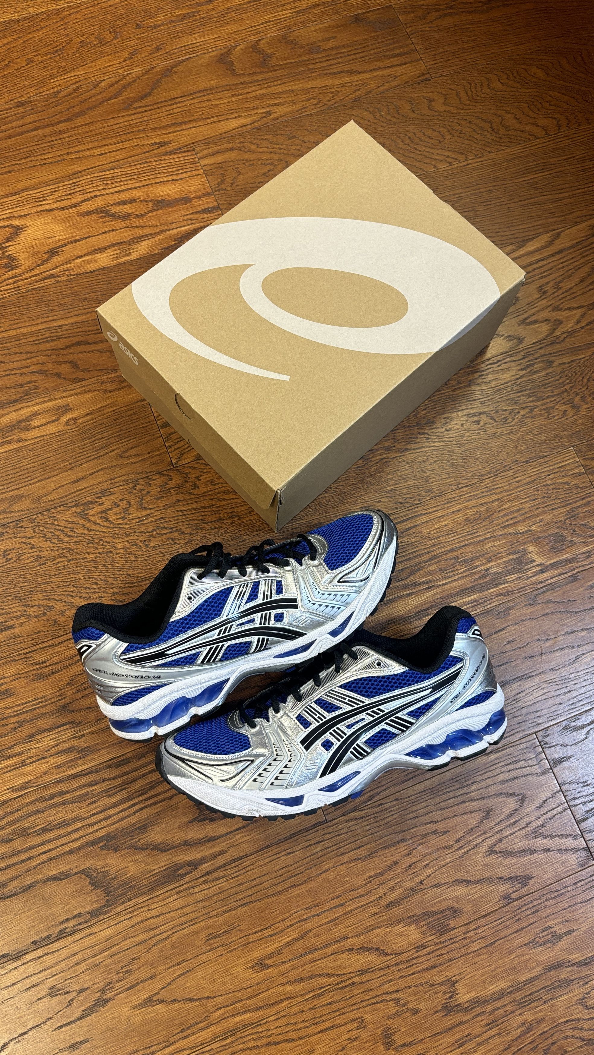 Asics Asics Gel Kayano Size US 11.5 / EU 44-45 - 2 Thumbnail