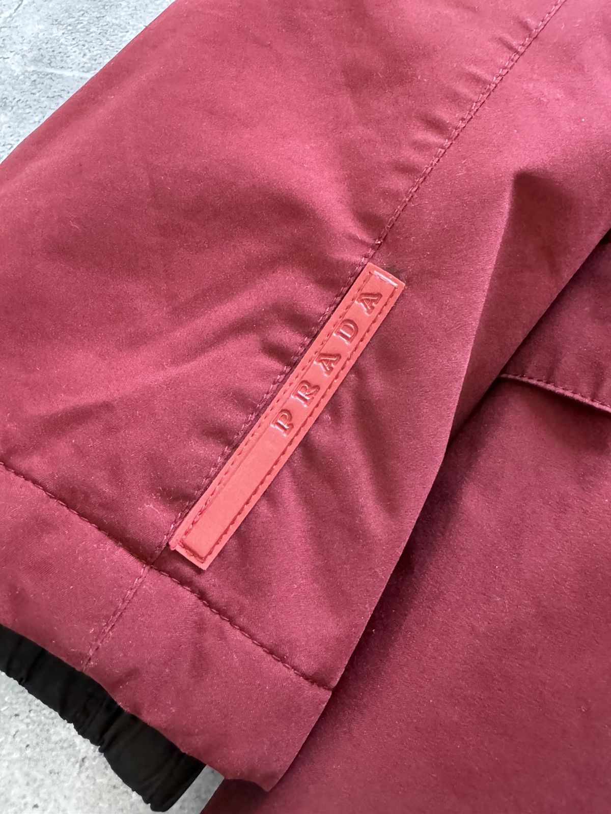 Prada Prada red tab Gore-Tex jacket SGV7A Size US L / EU 52-54 / 3 - 5 Thumbnail