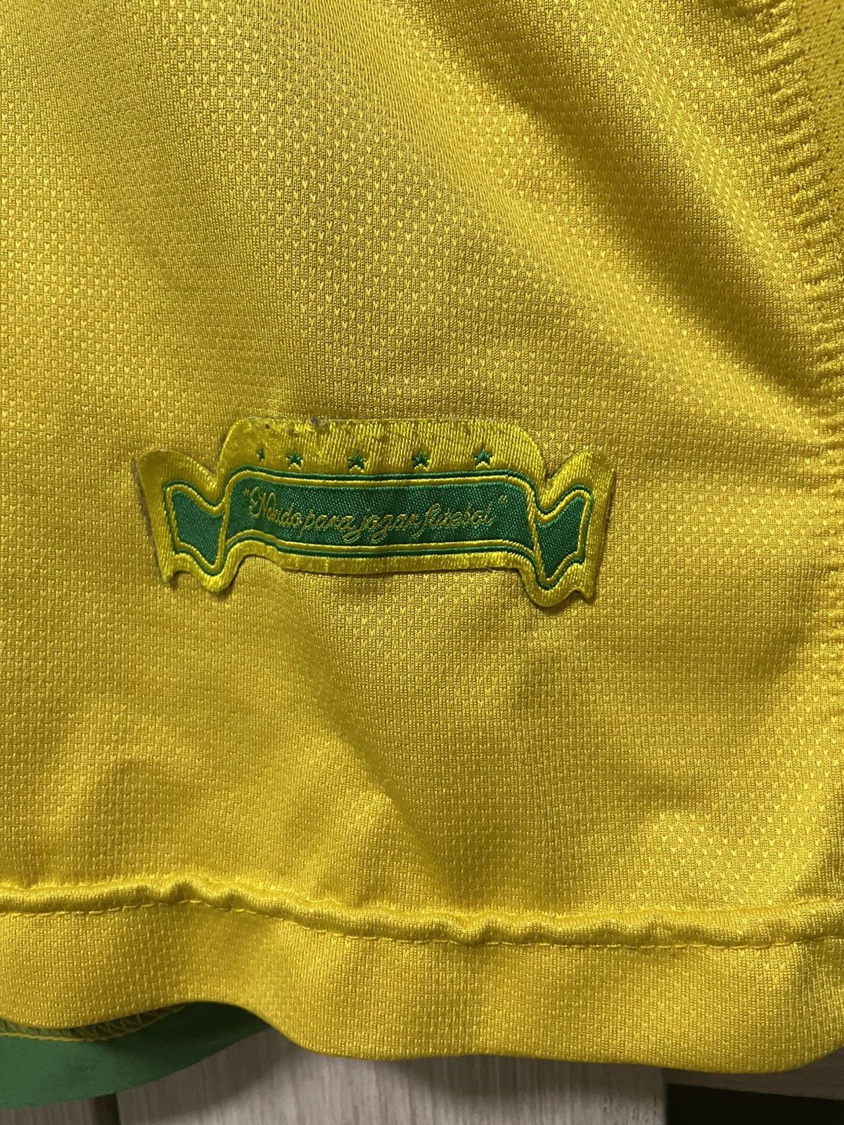 Nike × Vintage Nike Brazil National Team #8 Kaka 2006/2007 Home Jersey Kit Size US M / EU 48-50 / 2 - 8 Thumbnail
