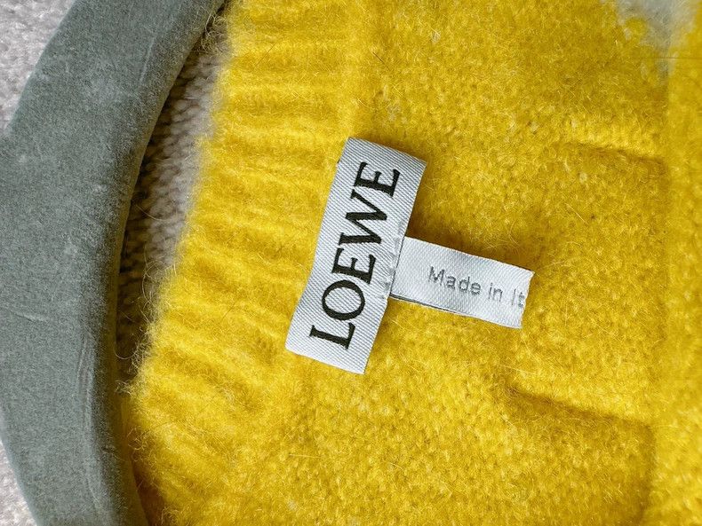 Loewe LOEWE woollen sweater, Size M / US 6-8 / IT 42-44 - 3 Thumbnail