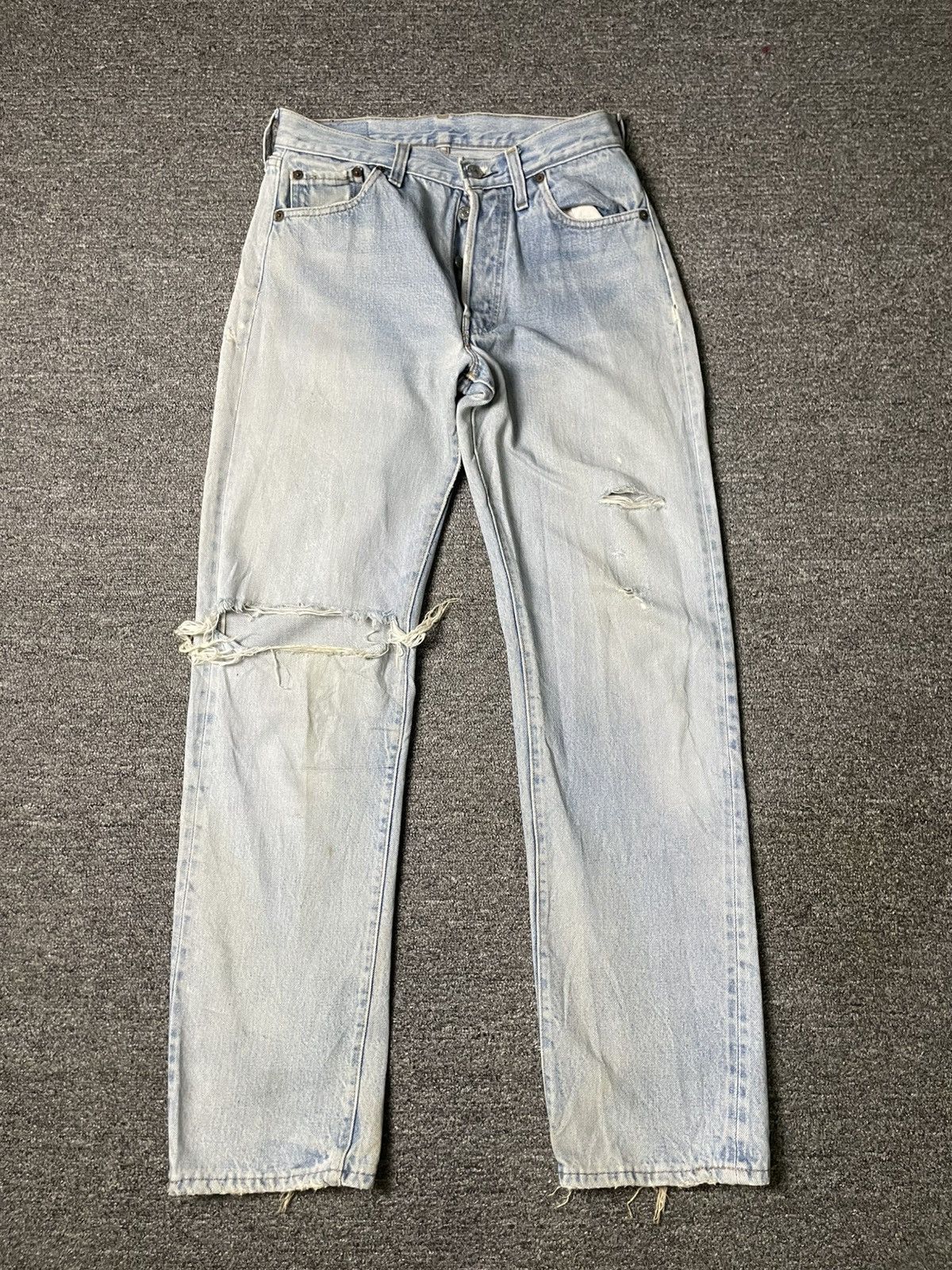 Japanese Brand × Levi's × Vintage Vintage LEVIS Straight Cut Denim Ripped Jeans (132) Size US 28 / EU 44 - 1 Thumbnail