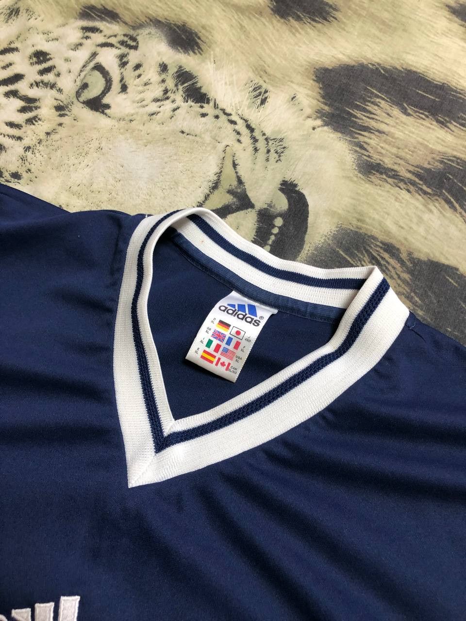 Adidas Rare Vintage Adidas Jersey V Neck Shirt Blue XLarge Size US XL / EU 56 / 4 - 9 Thumbnail