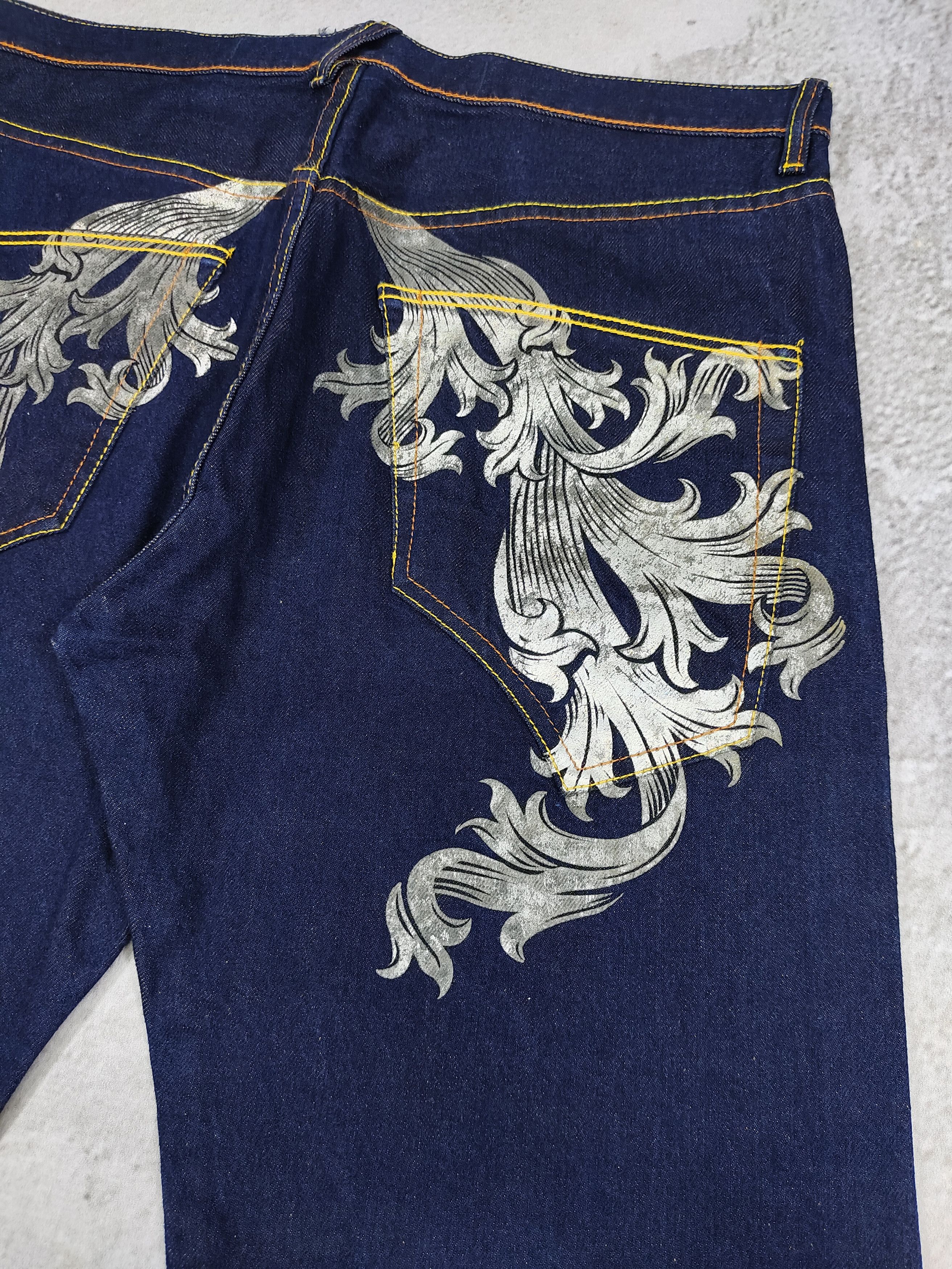 Japanese Brand The Year Of- Gothic Scroll Ornamental Artwork Selvedge Jeans Size US 36 / EU 52 - 8 Thumbnail