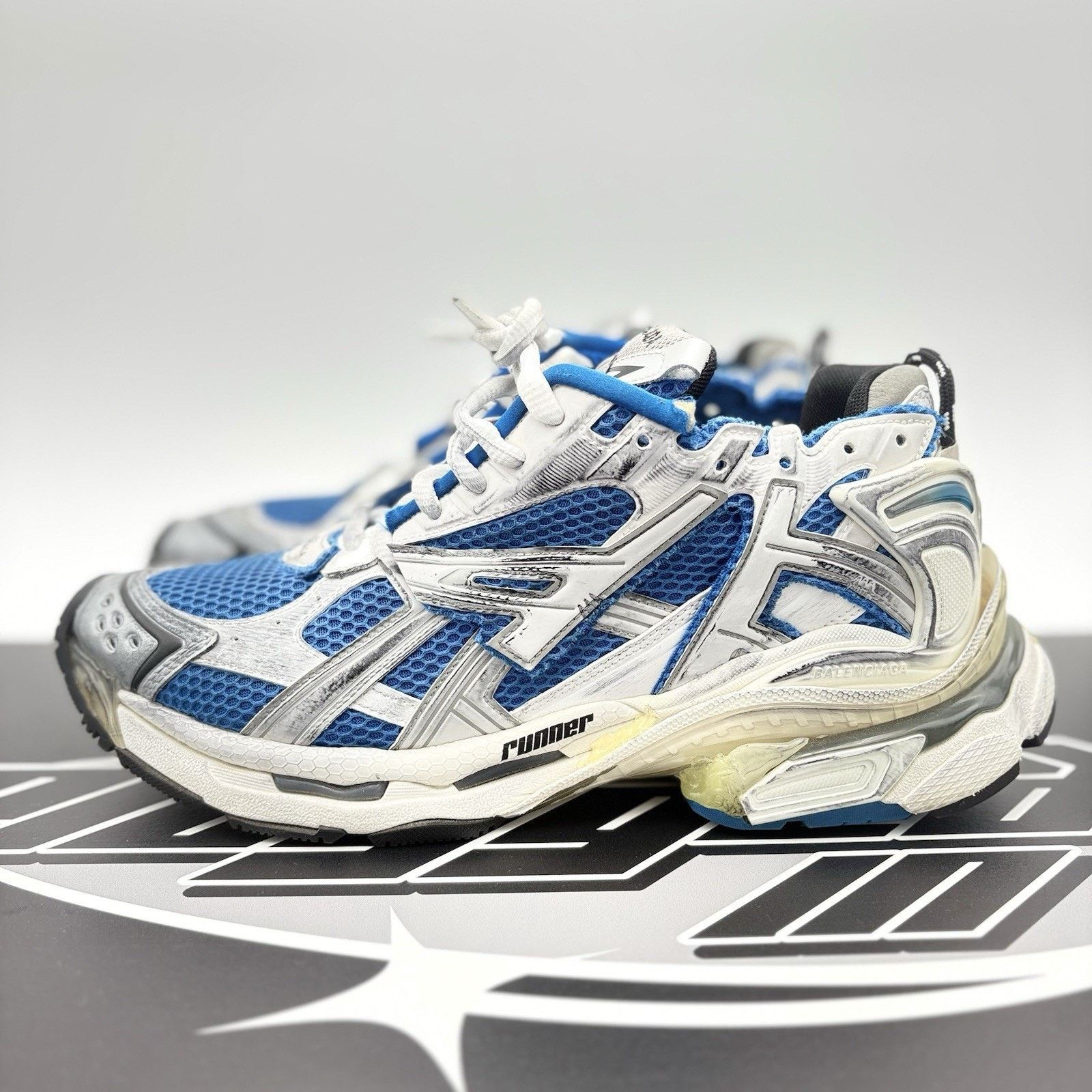 Balenciaga Balenciaga Runner ' White, Blue ' | ONLY WORN 3x Size US 10 / EU 43 - 1 Thumbnail