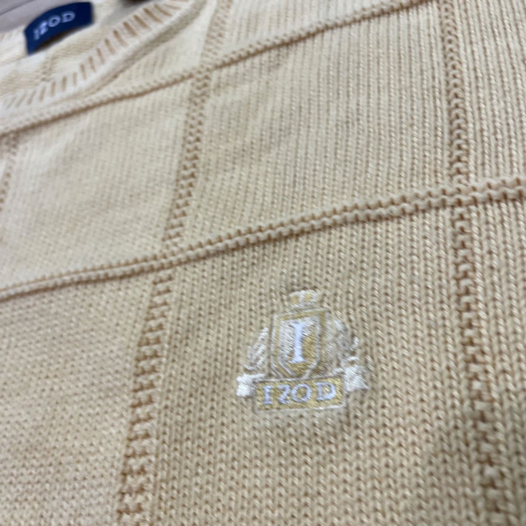 Izod VINTAGE IZOD Preppy Yellow Sweater Men L Boxy Golf Pullover Check Crest 100% Cotton Crew Mens Size US L / EU 52-54 / 3 - 4 Thumbnail