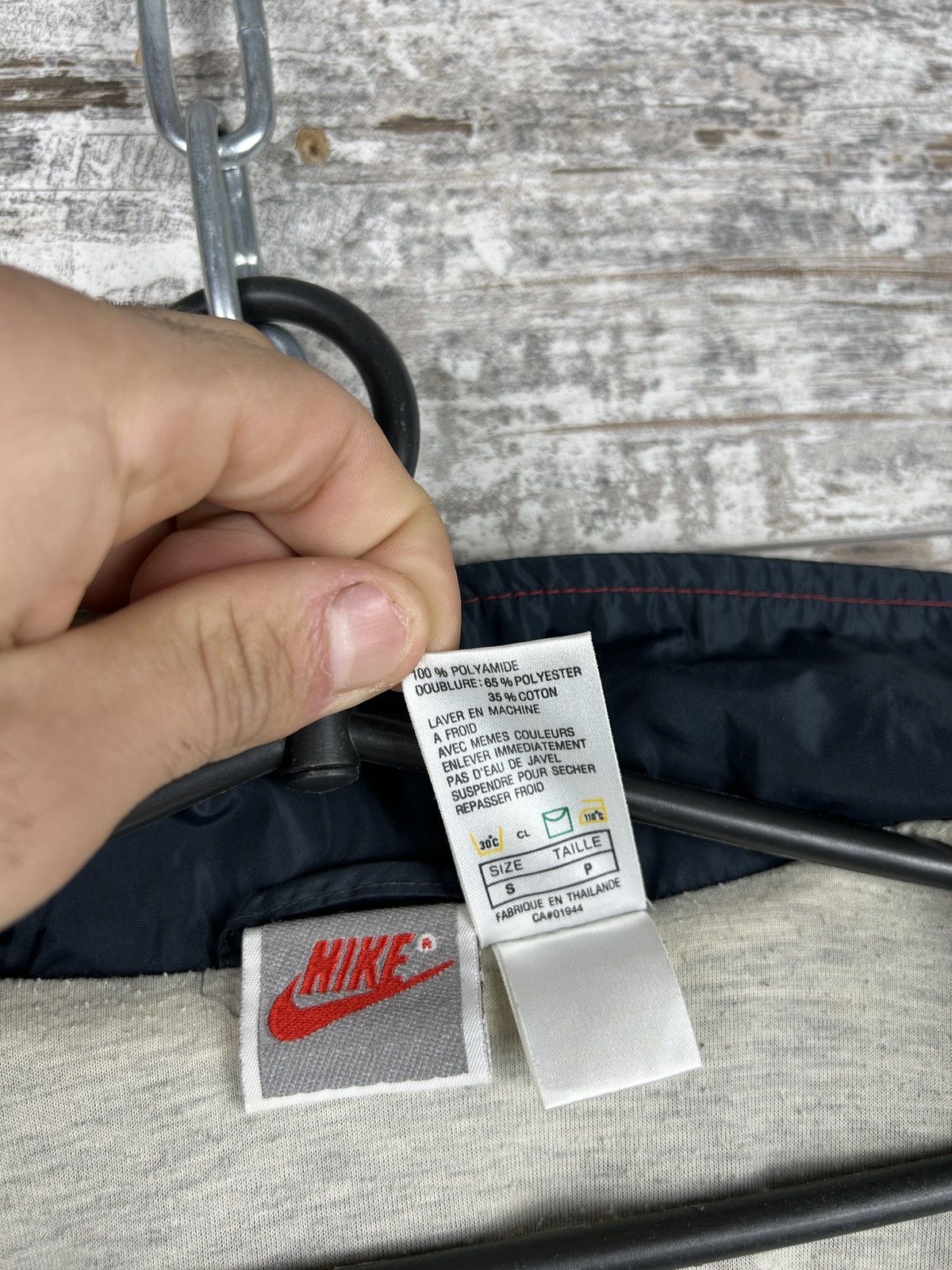 Nike Mens Vintage Nike Track Jacket nylon big logo y2k rare 90s Size US S / EU 44-46 / 1 - 23 Thumbnail