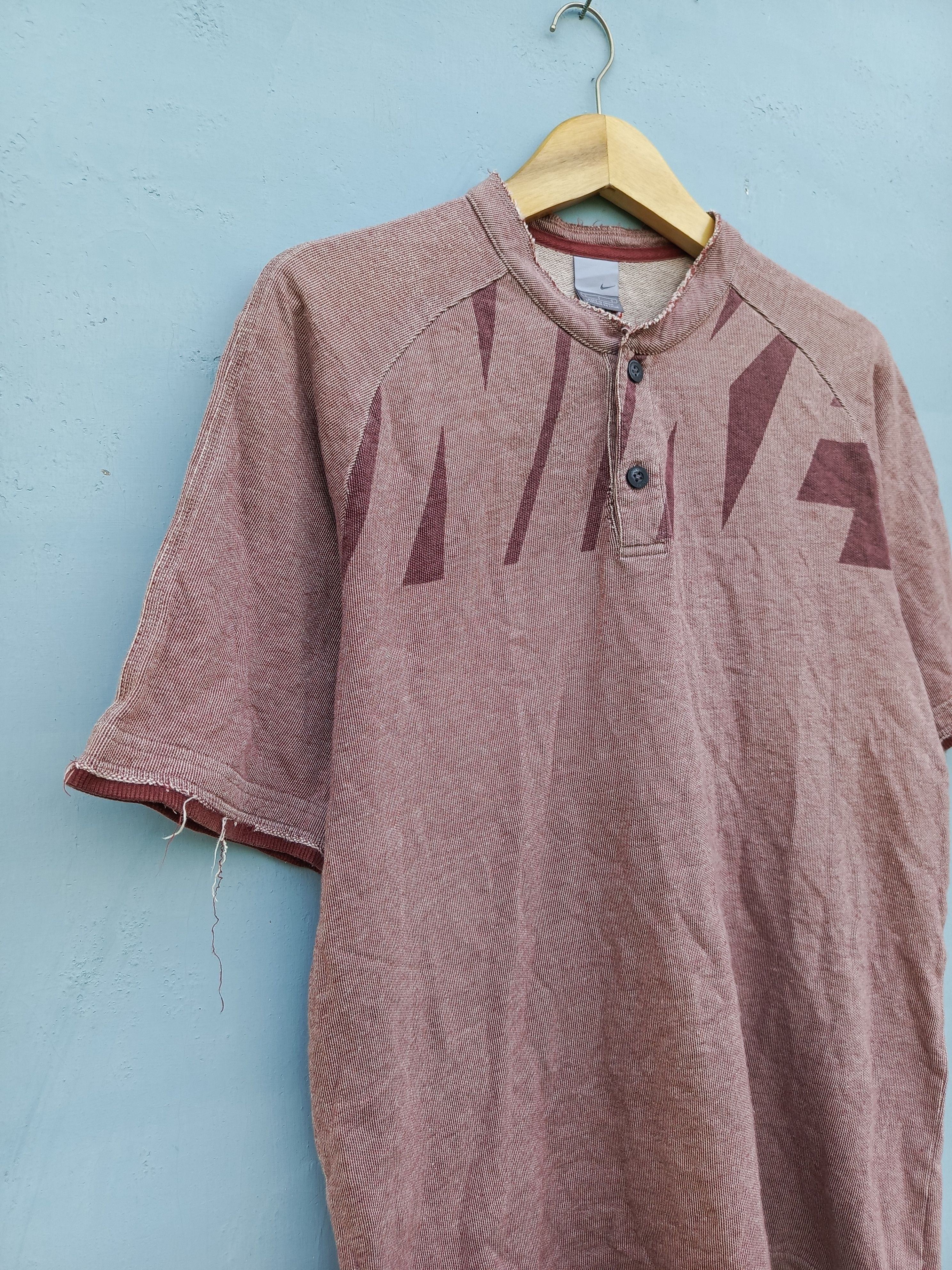 Nike Nike Faded Graphic Henley Shirt Raw Hem Grunge Style Size US L / EU 52-54 / 3 - 4 Thumbnail