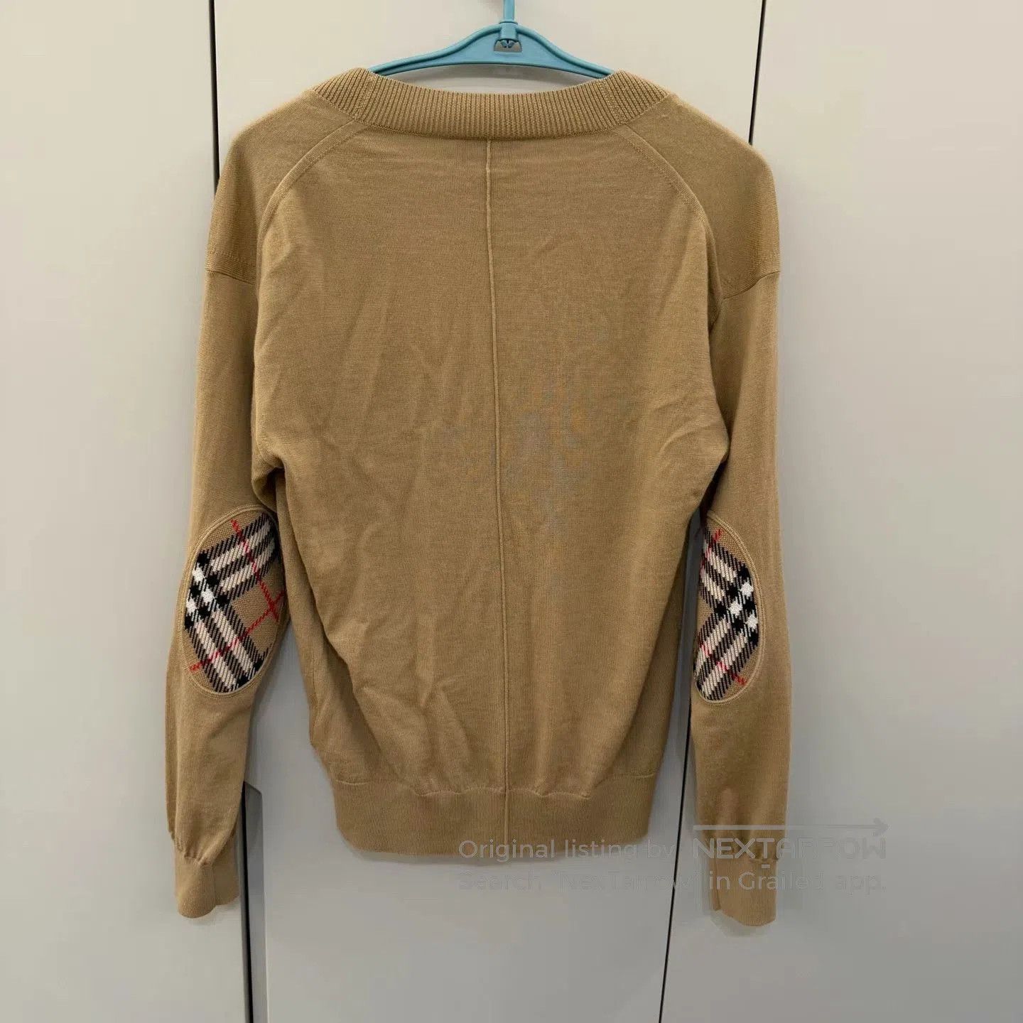 Burberry beige burberry wool cardigan in excellent condition. Size XS / US 0-2 / IT 36-38 - 3 Thumbnail