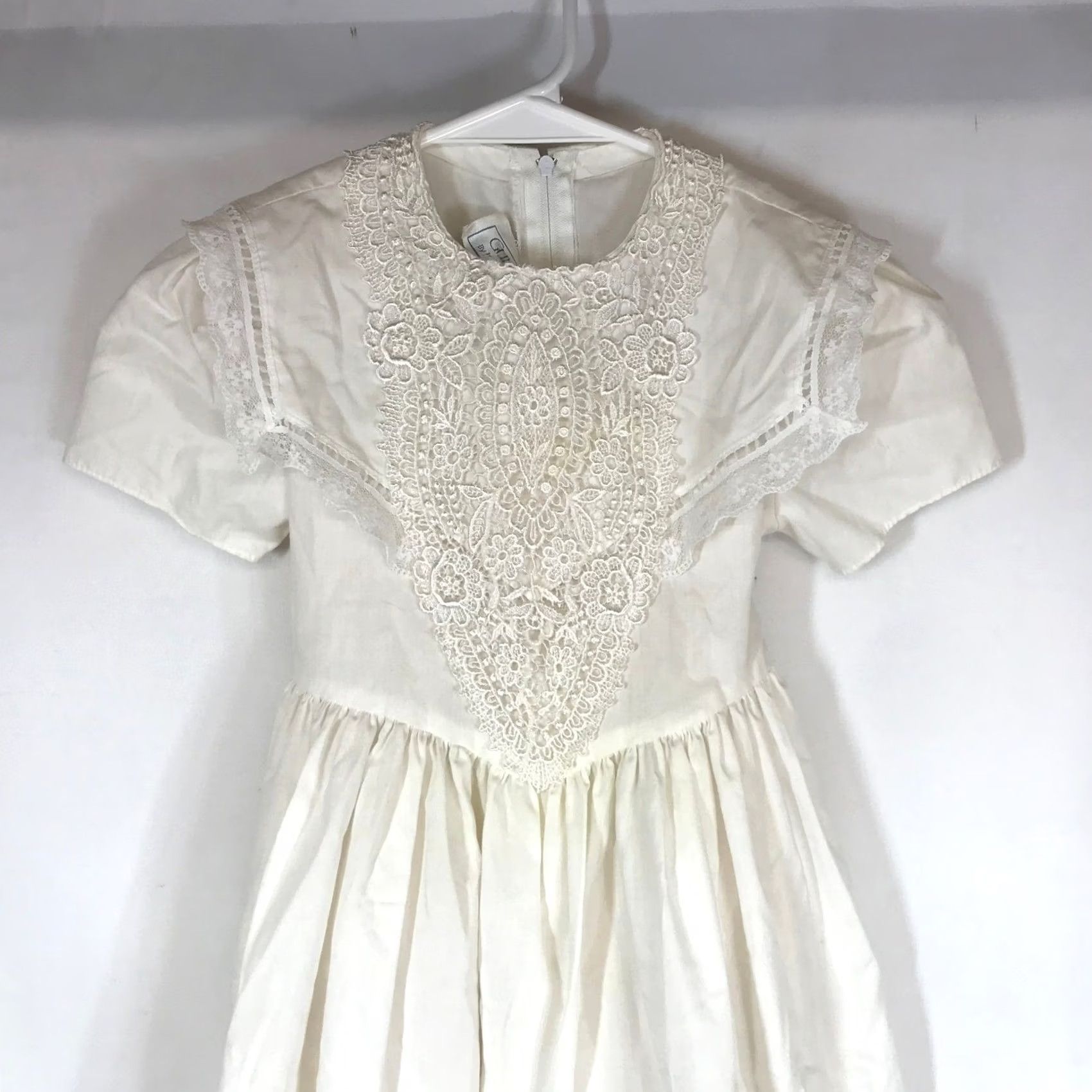 Vintage VINTAGE Gunne Sax Girls Dress Ivory Lace Prairie 4 USA Short Sleeve 1980s Victorian Style Garden Party Girls Size ONE SIZE - 2 Thumbnail