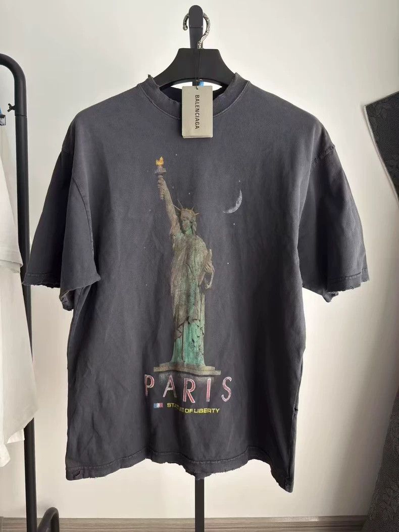 Balenciaga Balenciaga Statue of Liberty short sleeve Size US XXS / EU 40 - 1 Thumbnail