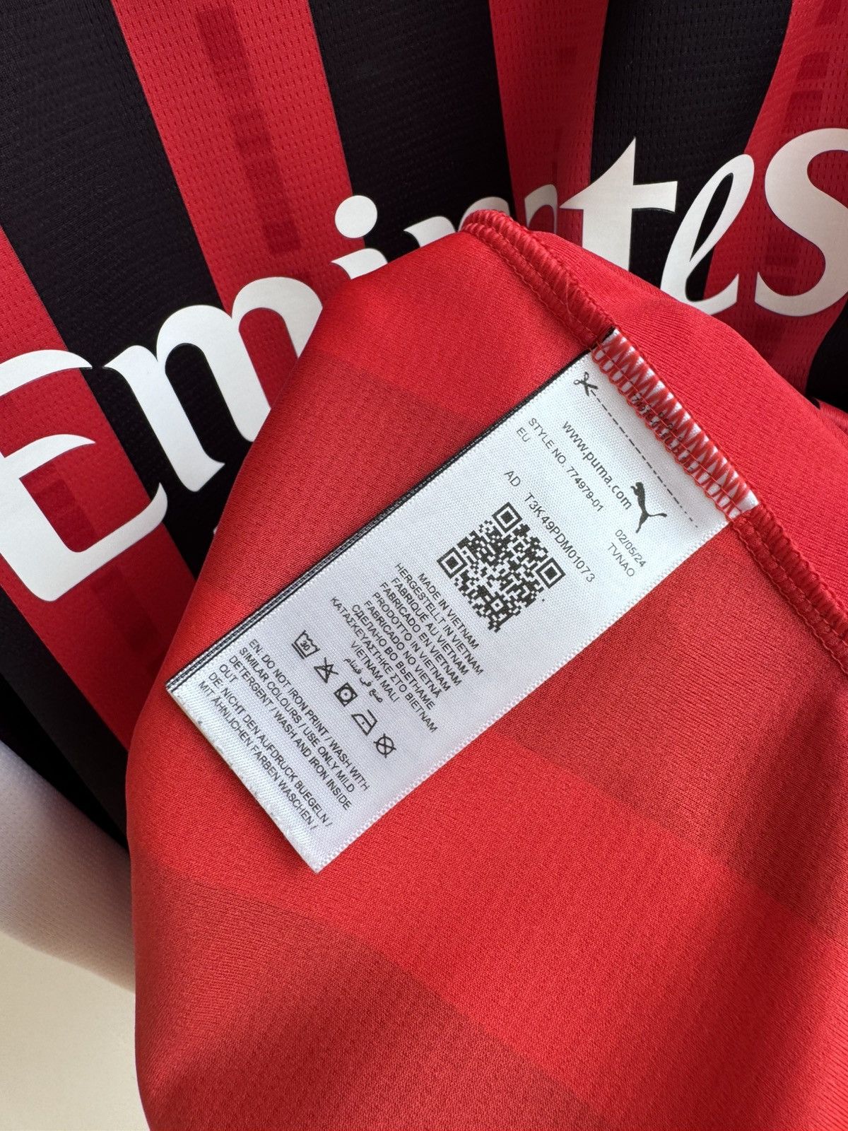 Puma Milan 2024 2025 Home Football Shirt Soccer Jersey Men Puma Size US XL / EU 56 / 4 - 12 Thumbnail