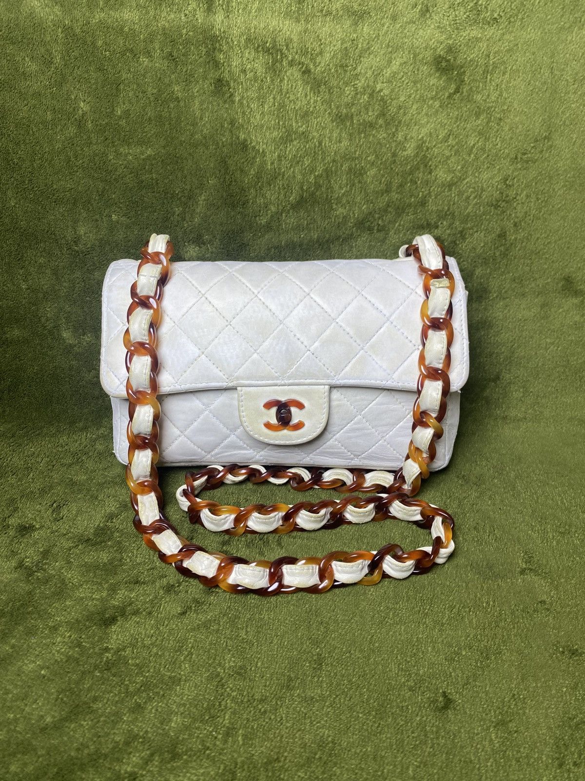 Chanel Chanel Matelasse Turn Lock Shoulder Bag Size ONE SIZE - 1 Thumbnail